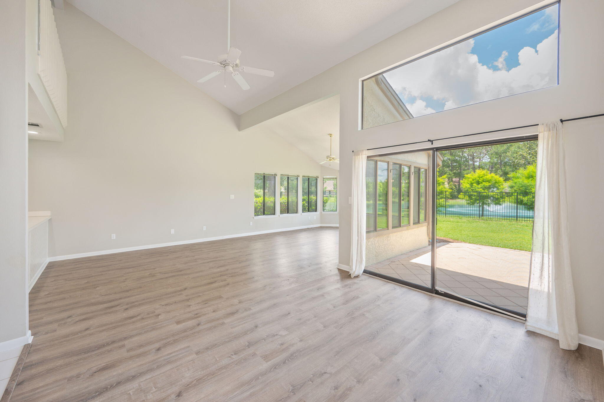 GLENEAGLES GREEN BLUEWATER BAY 2 - Residential Lease