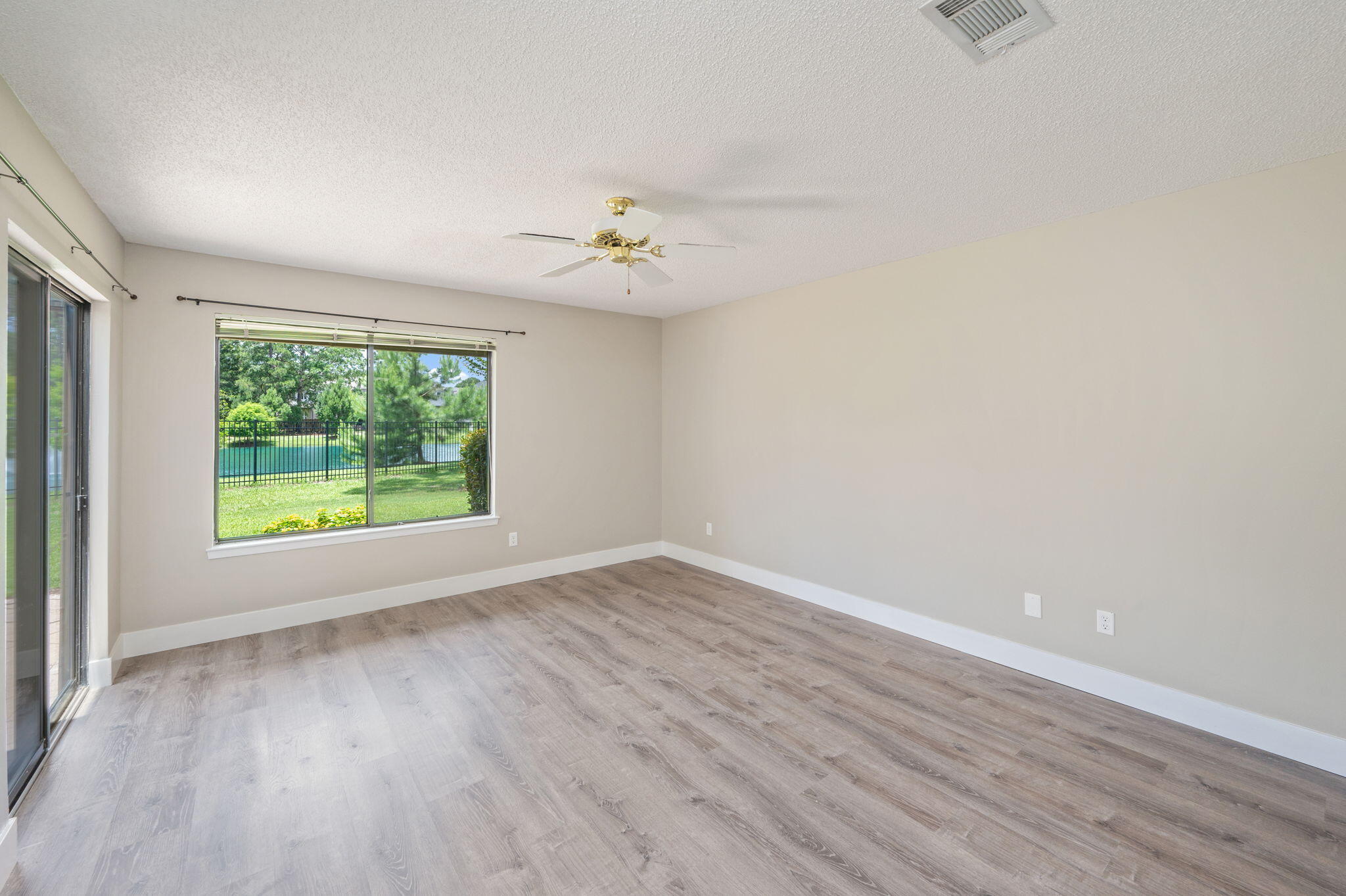 GLENEAGLES GREEN BLUEWATER BAY 2 - Residential Lease