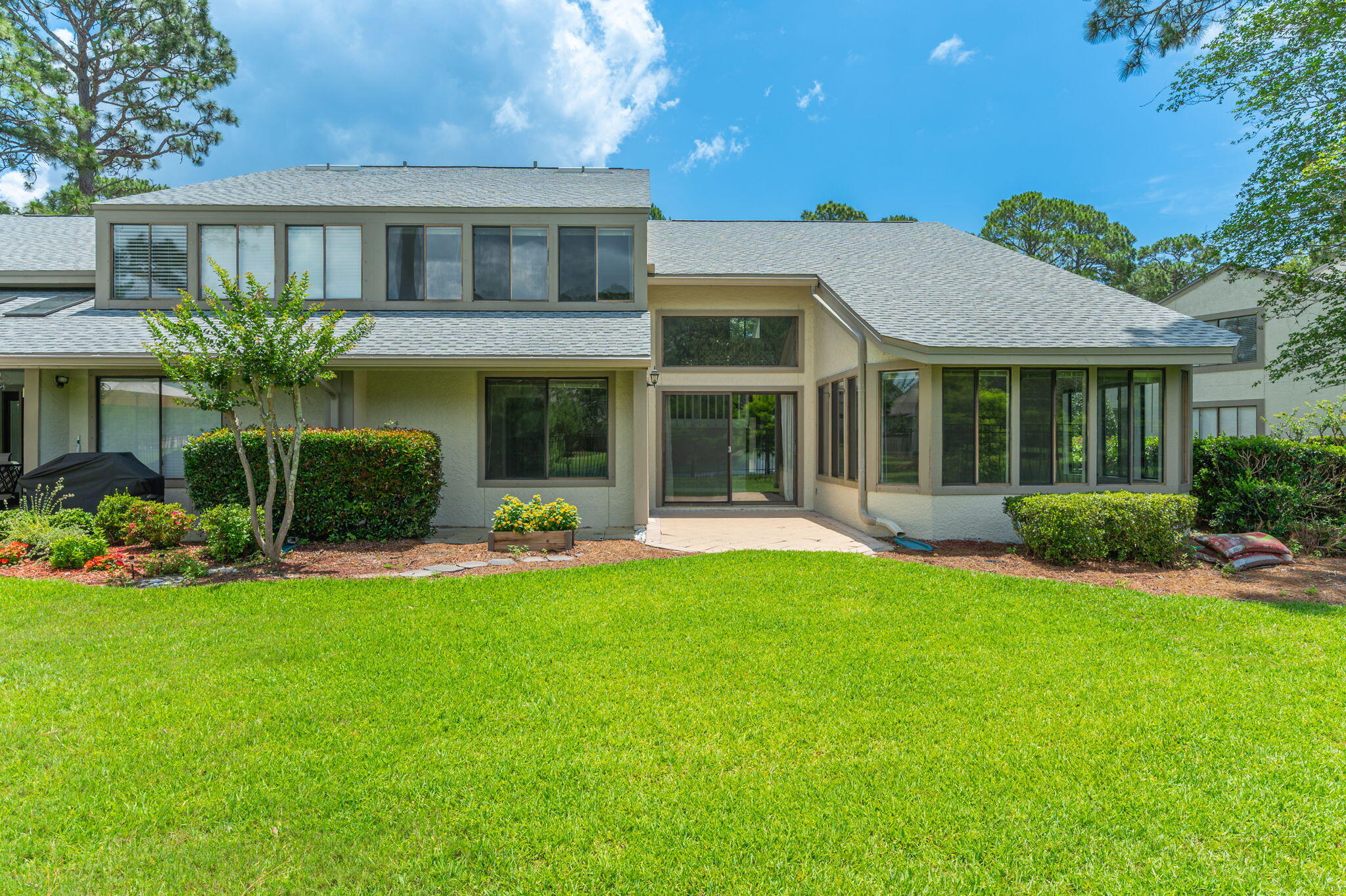 GLENEAGLES GREEN BLUEWATER BAY 2 - Residential Lease