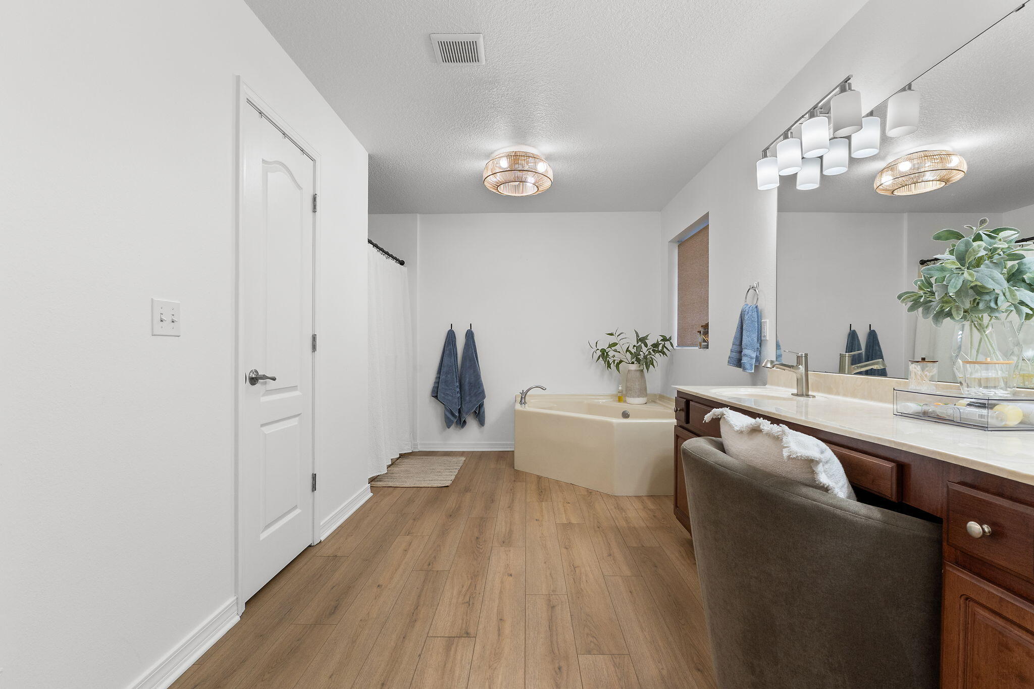 HOLLEY BY THE SEA - Residential