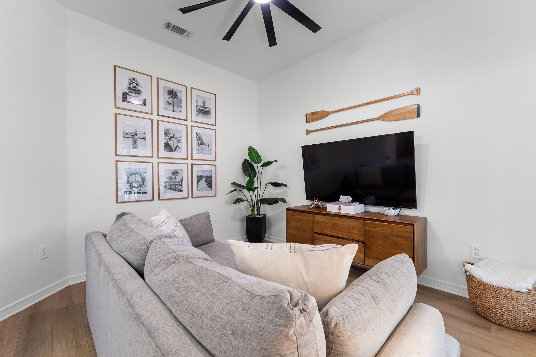 HOLLEY BY THE SEA - Residential