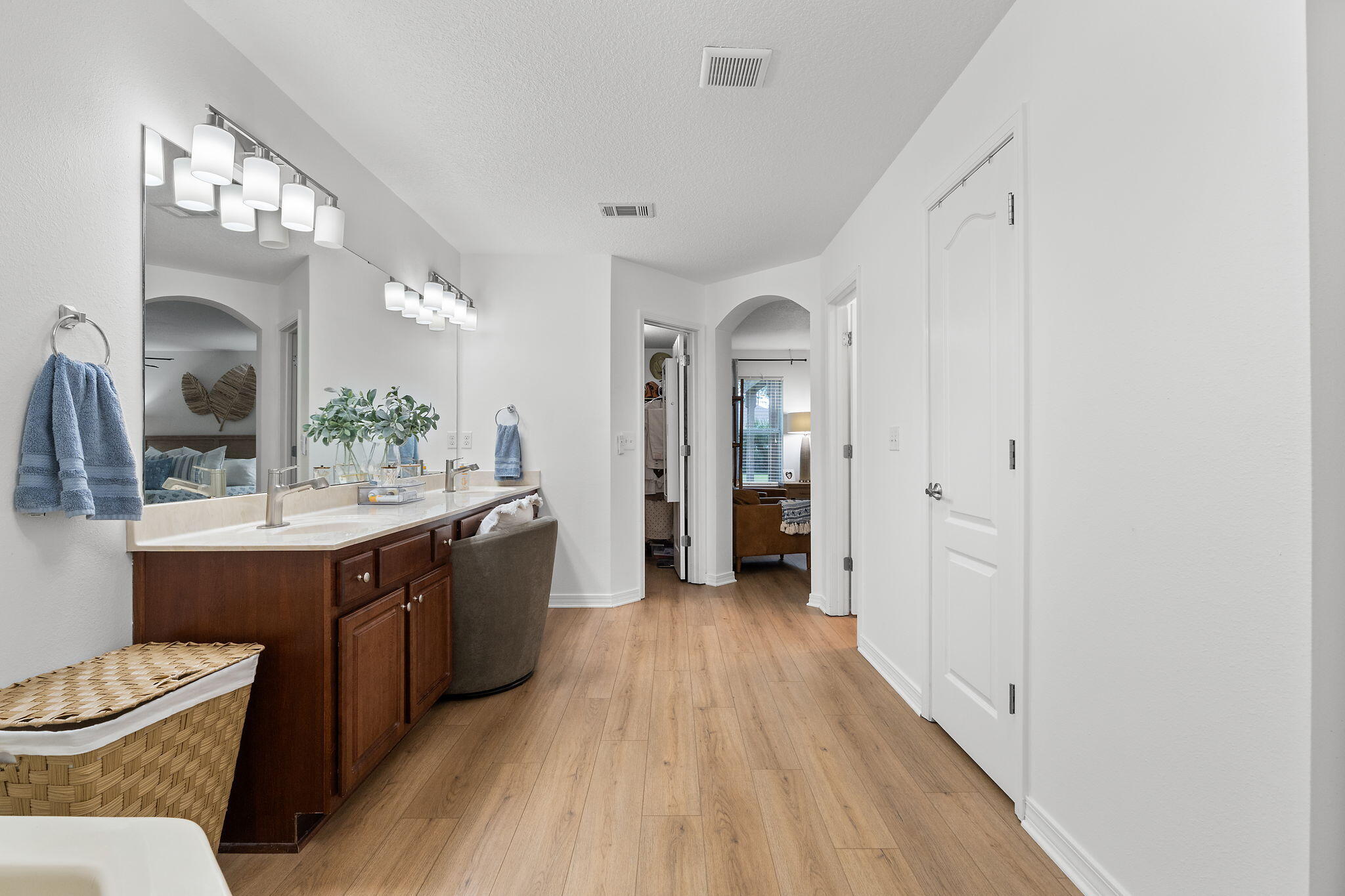 HOLLEY BY THE SEA - Residential