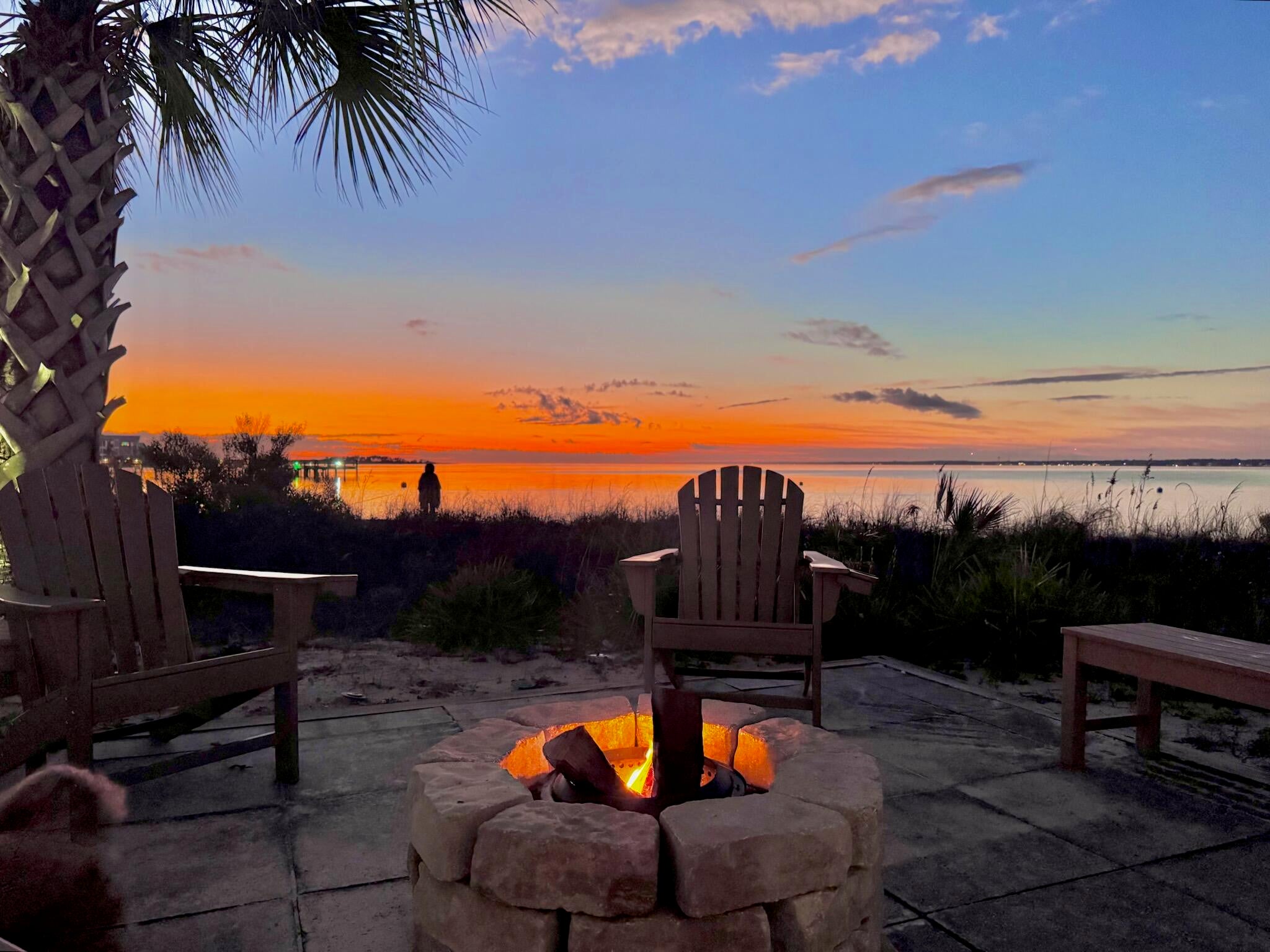 BY THE SEA - Residential