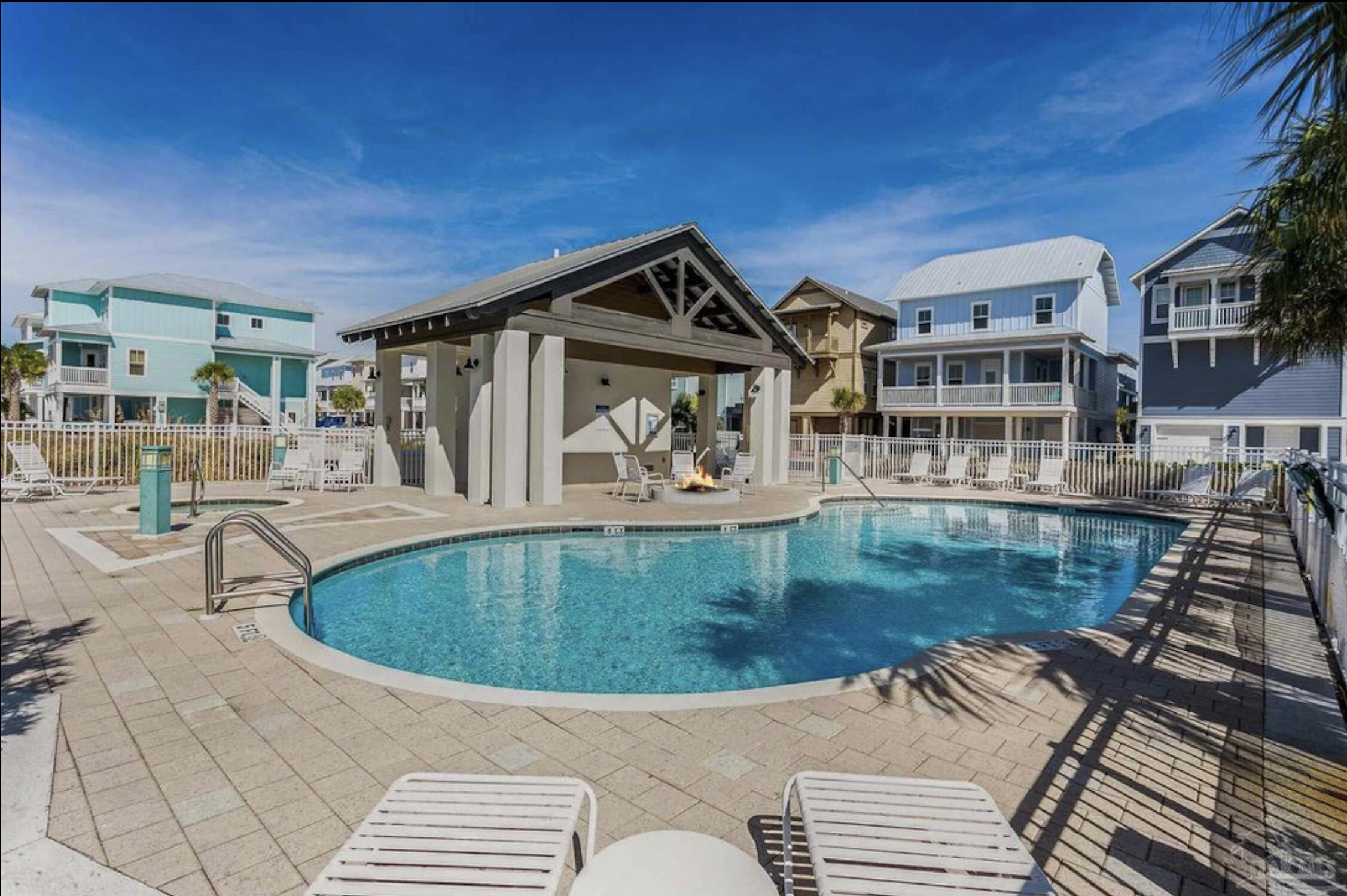 BY THE SEA - Residential