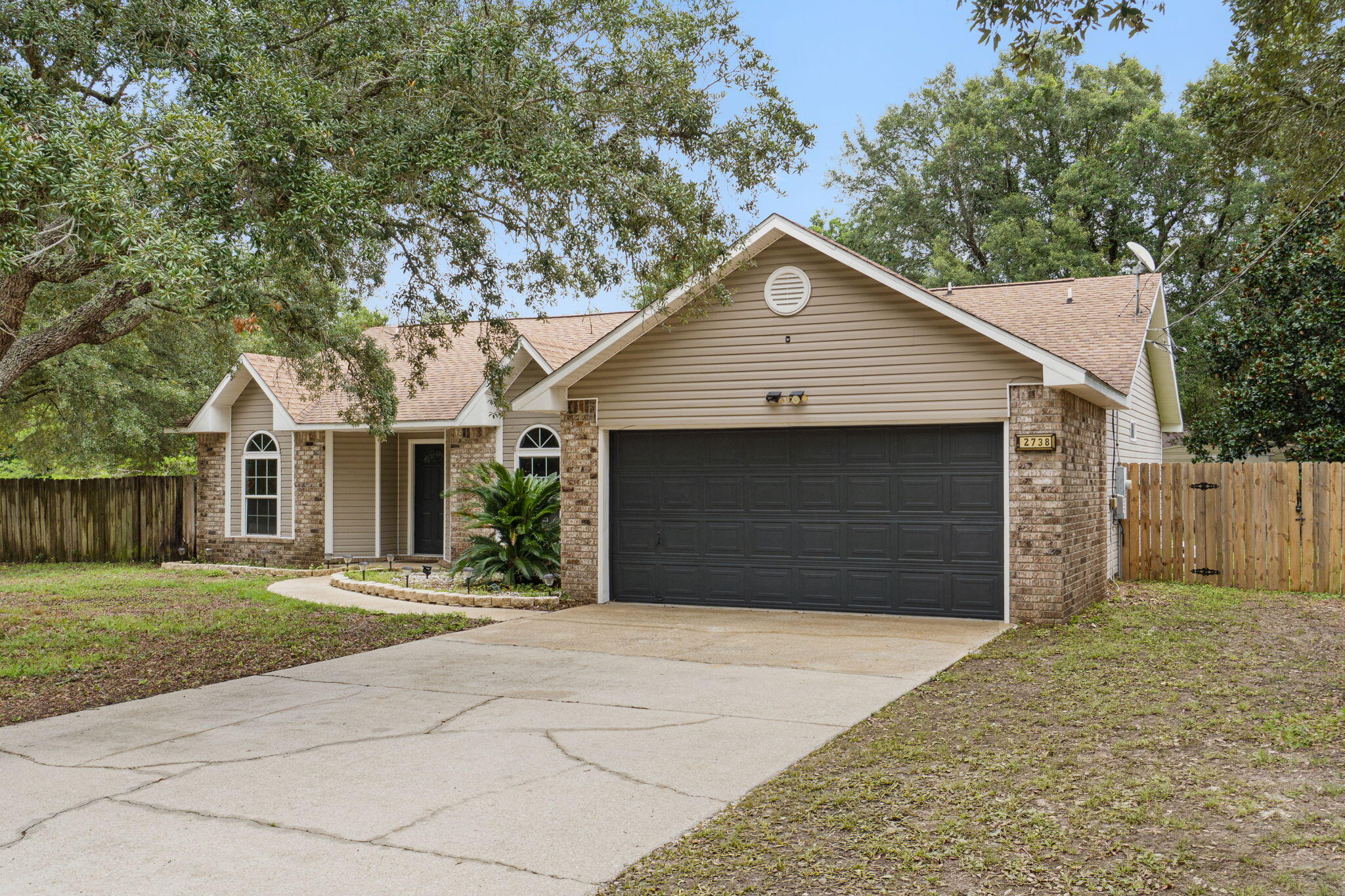 COUNTRY BREEZE ESTATES - Residential