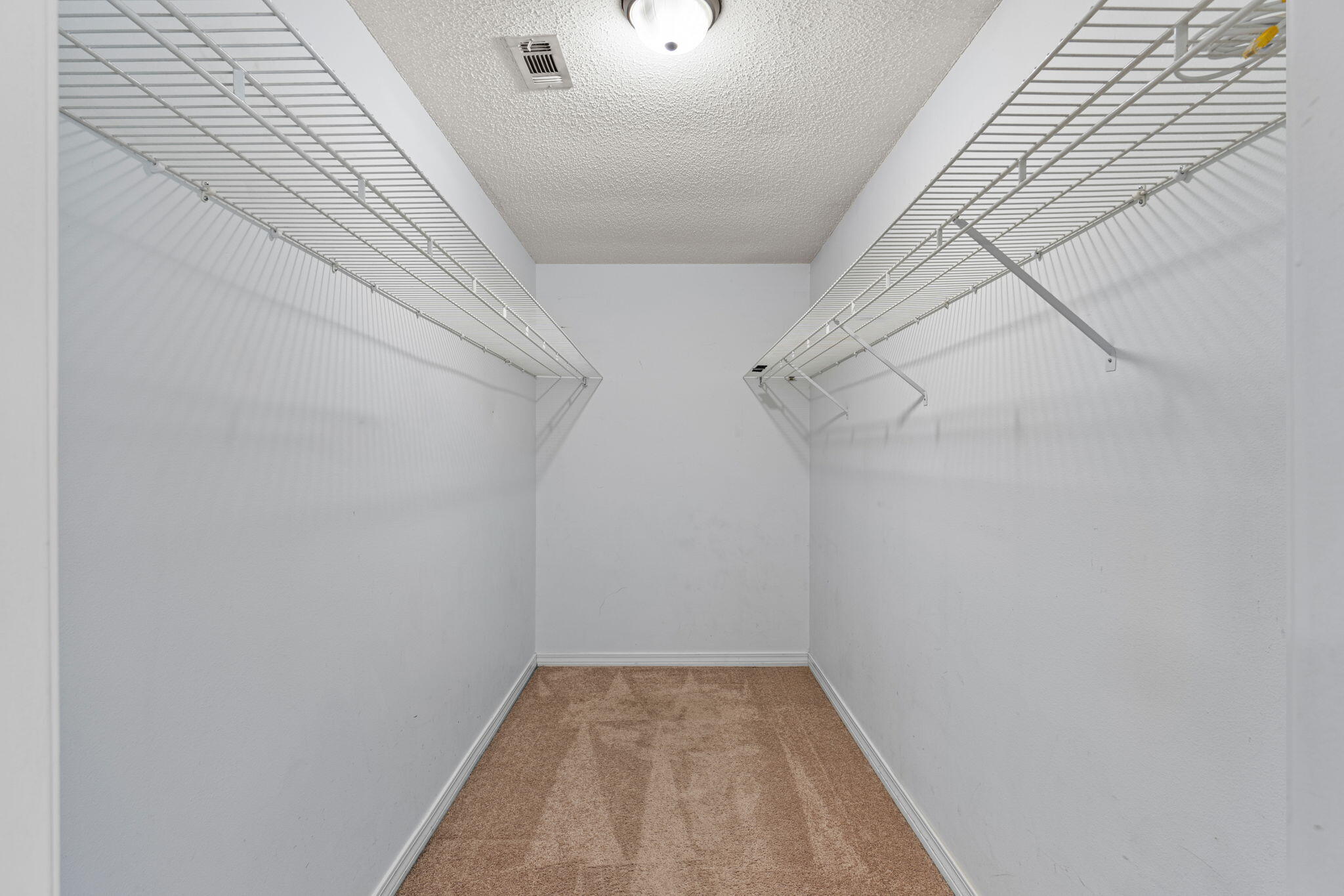 COUNTRY BREEZE ESTATES - Residential