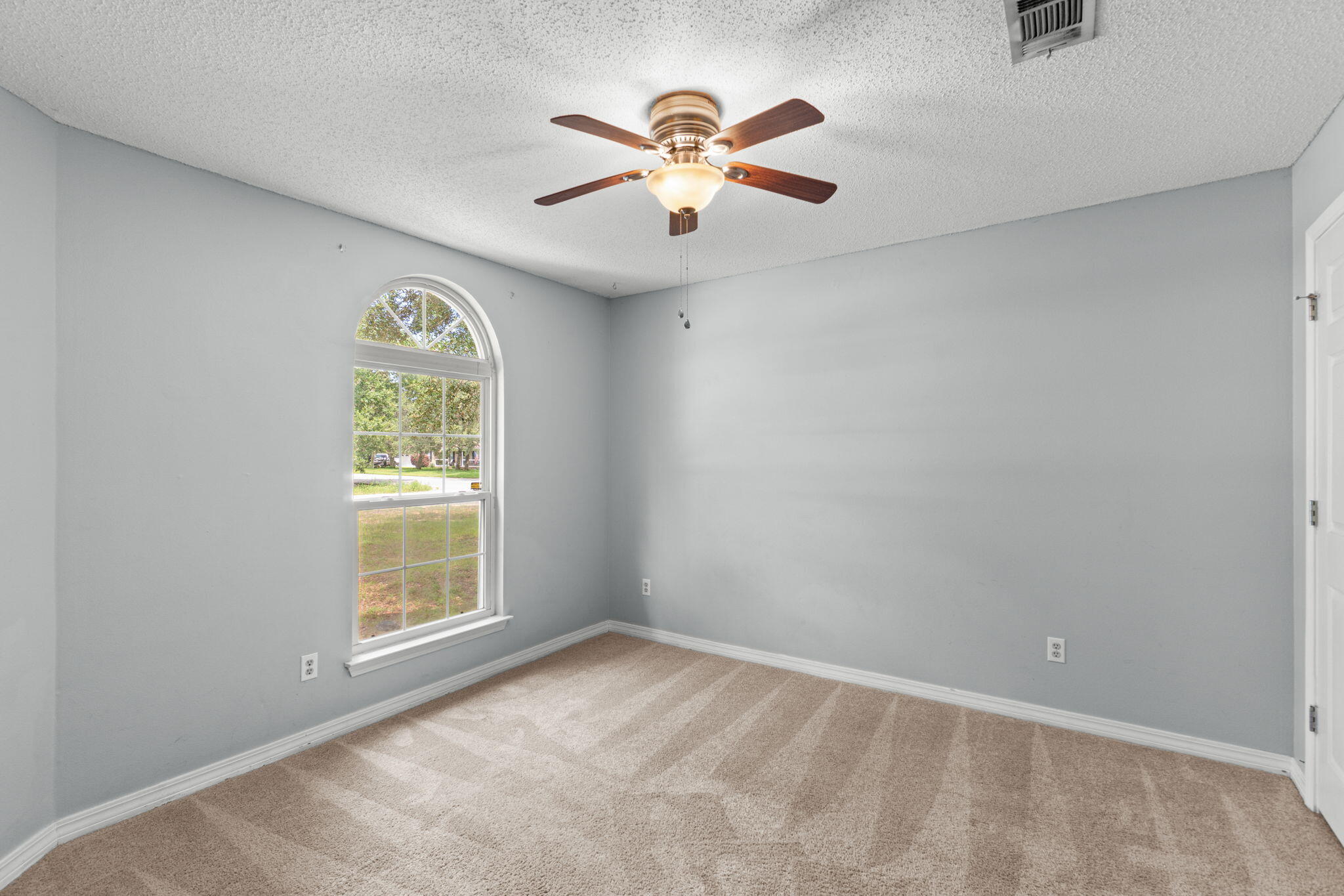 COUNTRY BREEZE ESTATES - Residential
