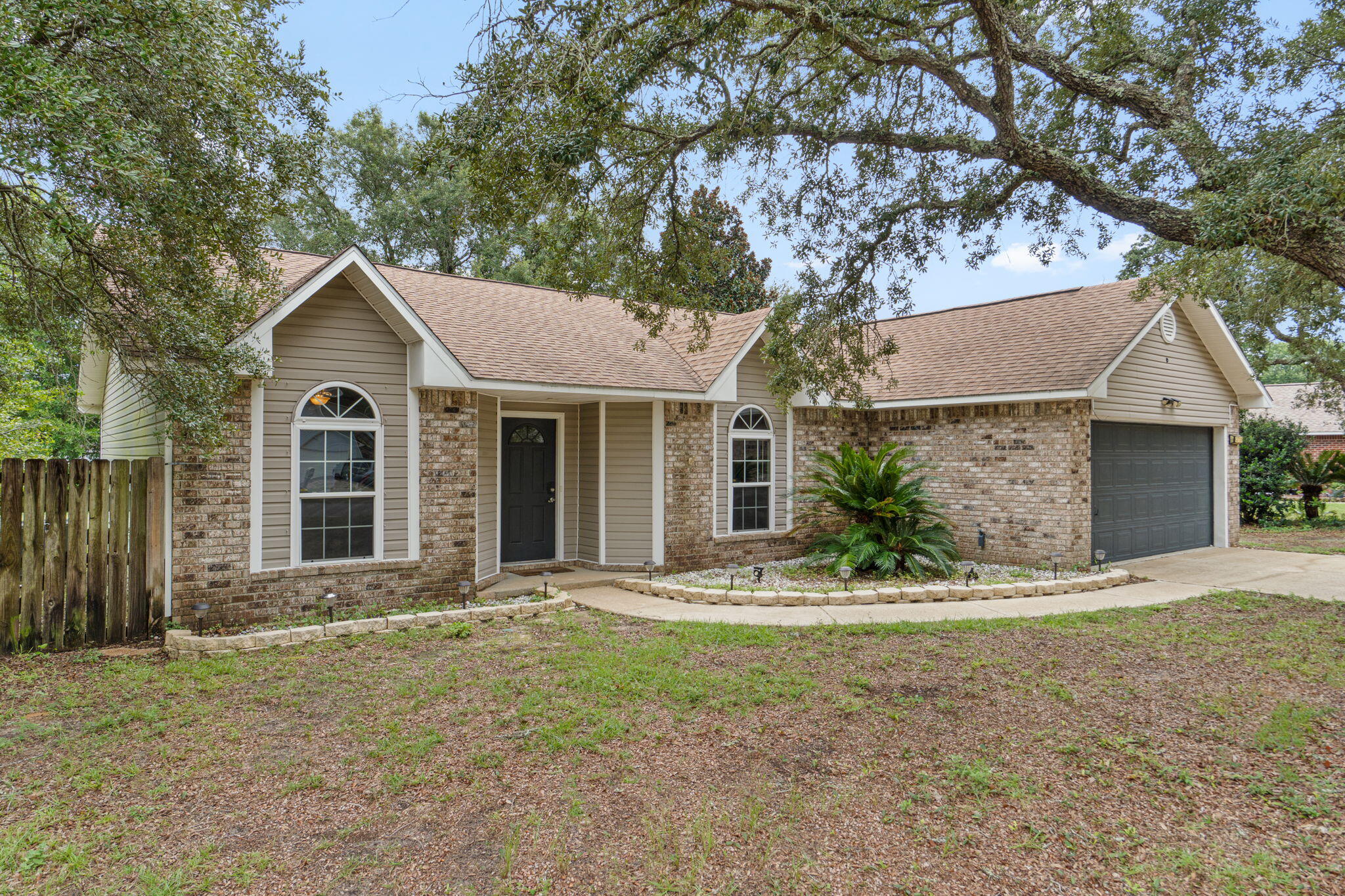 COUNTRY BREEZE ESTATES - Residential