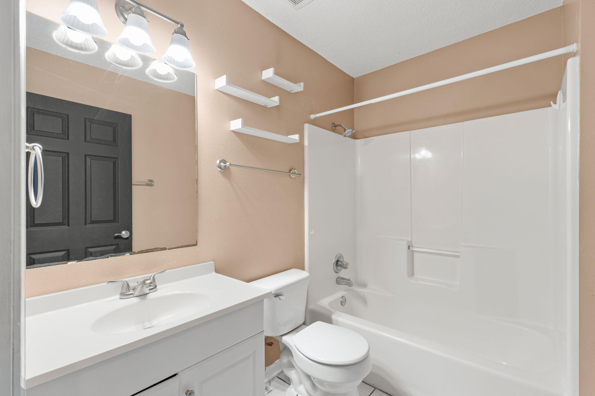 COUNTRY BREEZE ESTATES - Residential