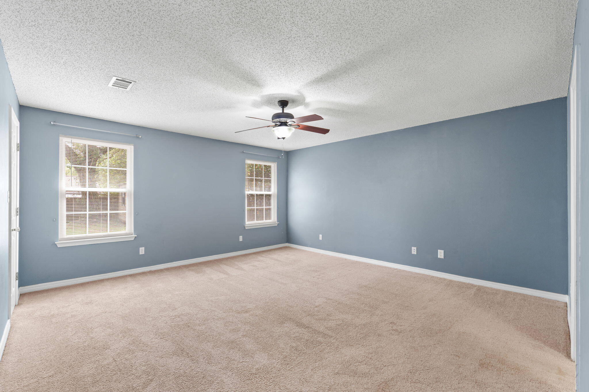 COUNTRY BREEZE ESTATES - Residential