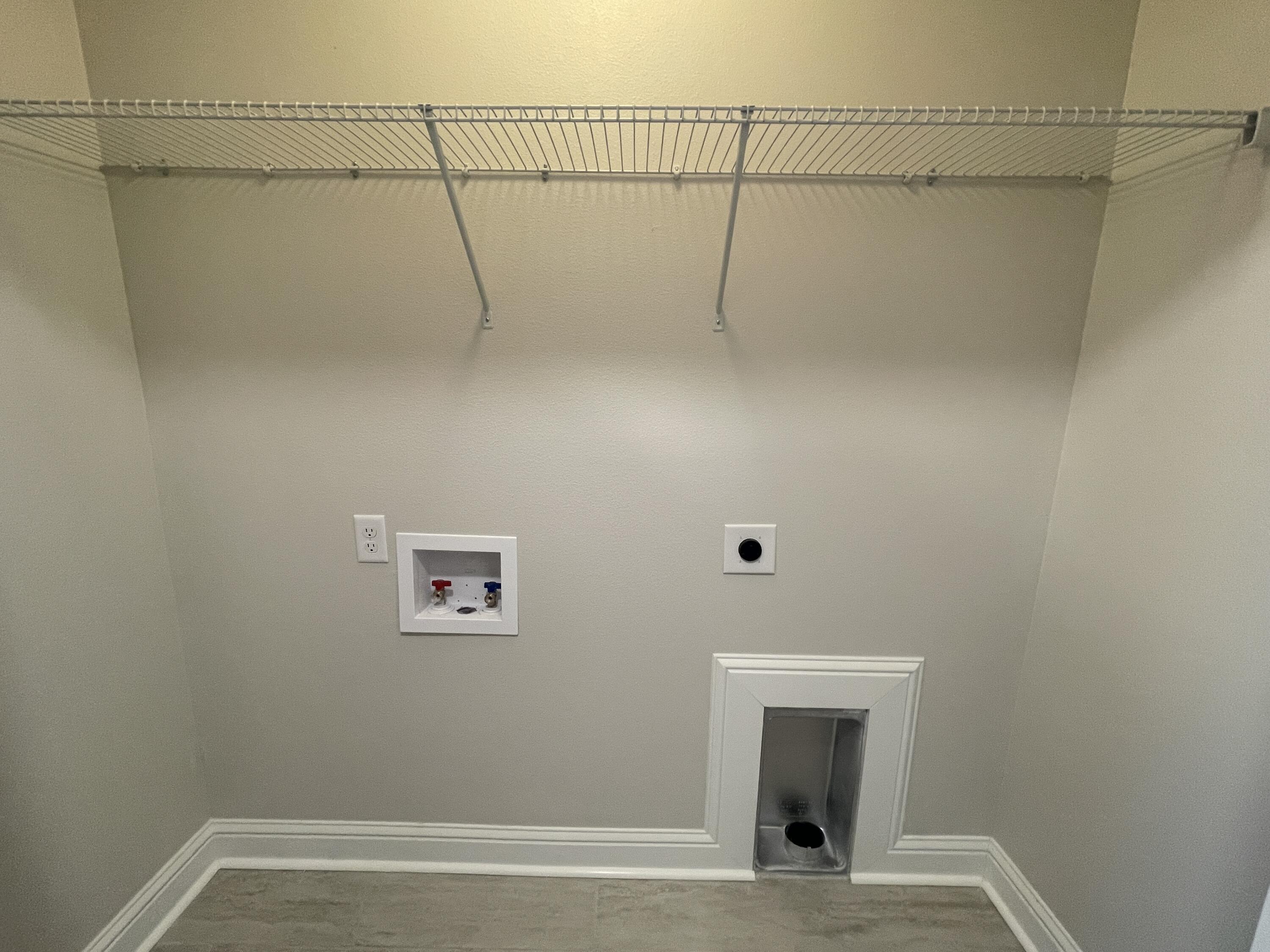 BLUEWATER COMMON - Residential Lease