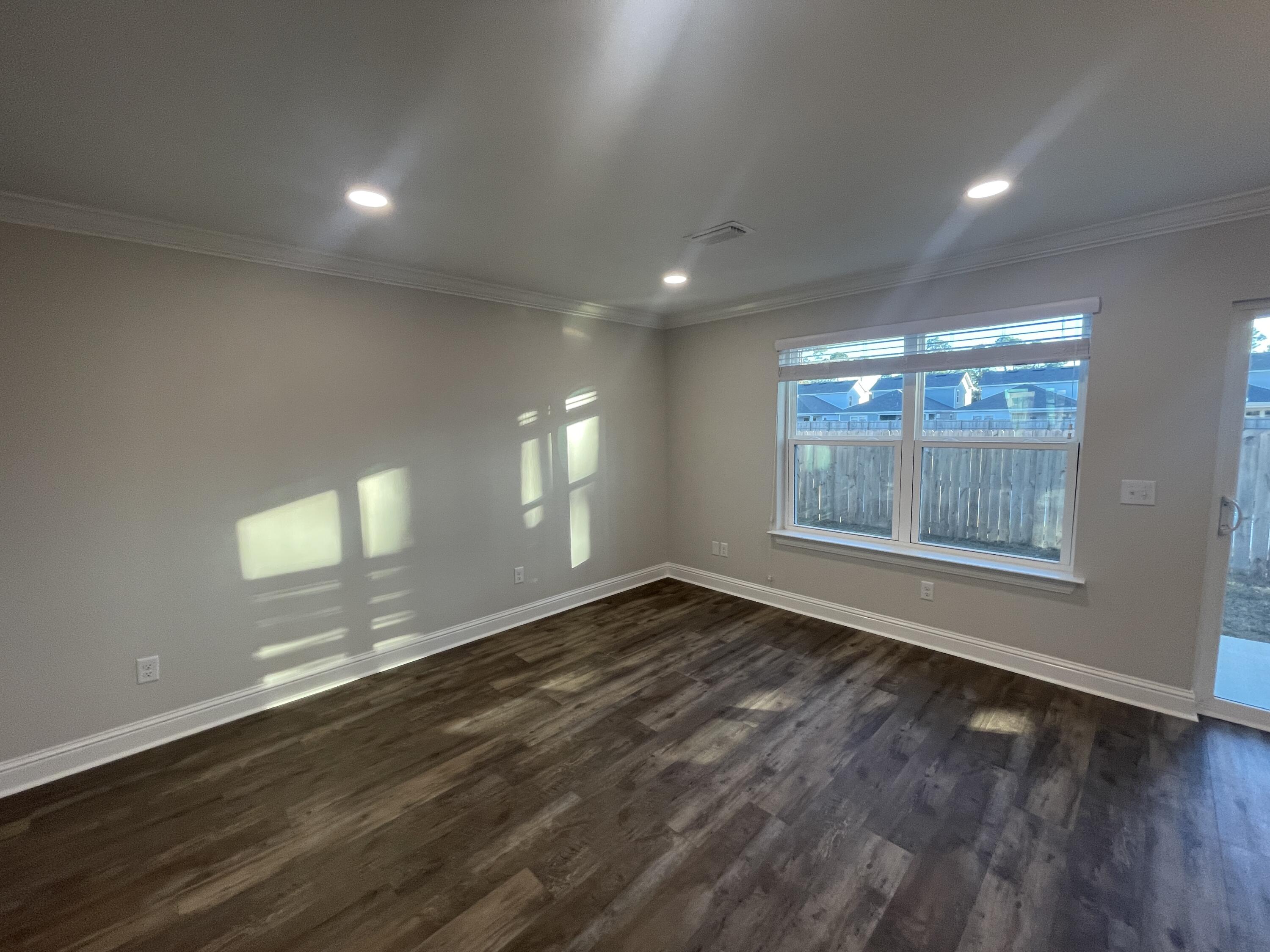 BLUEWATER COMMON - Residential Lease
