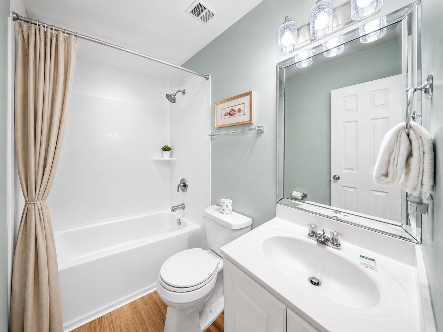 RAMSGATE HARBOUR PH 1 CONDO - Residential