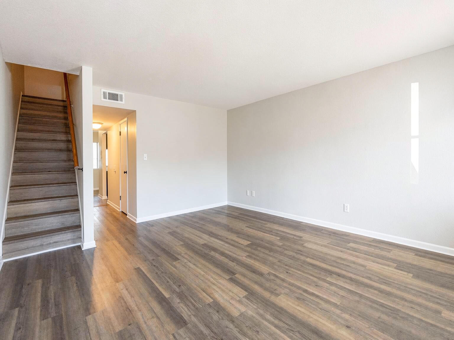 PORT DIXIE COM - Residential Lease
