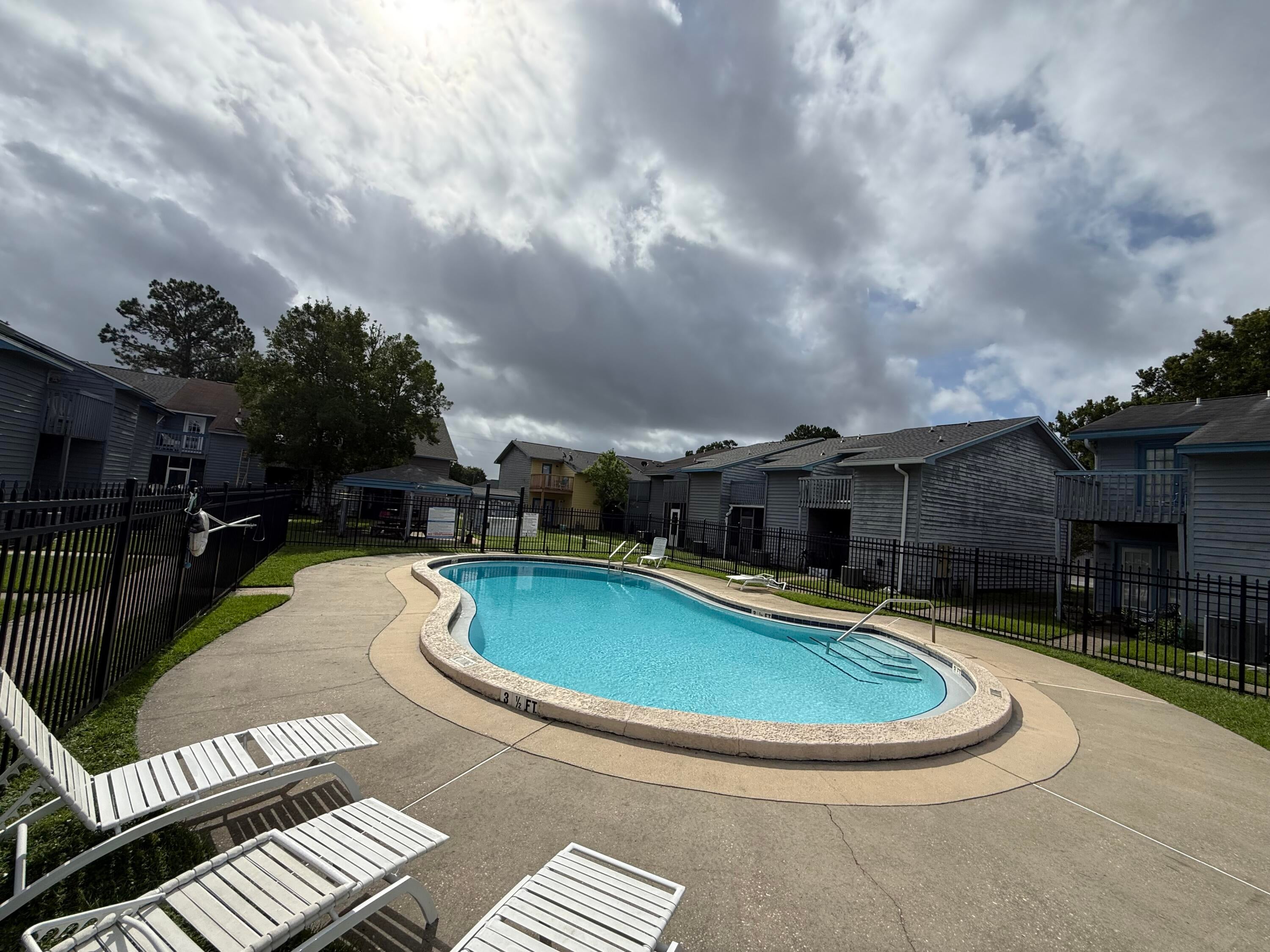 BROWNSVILLE STATION - Residential Lease