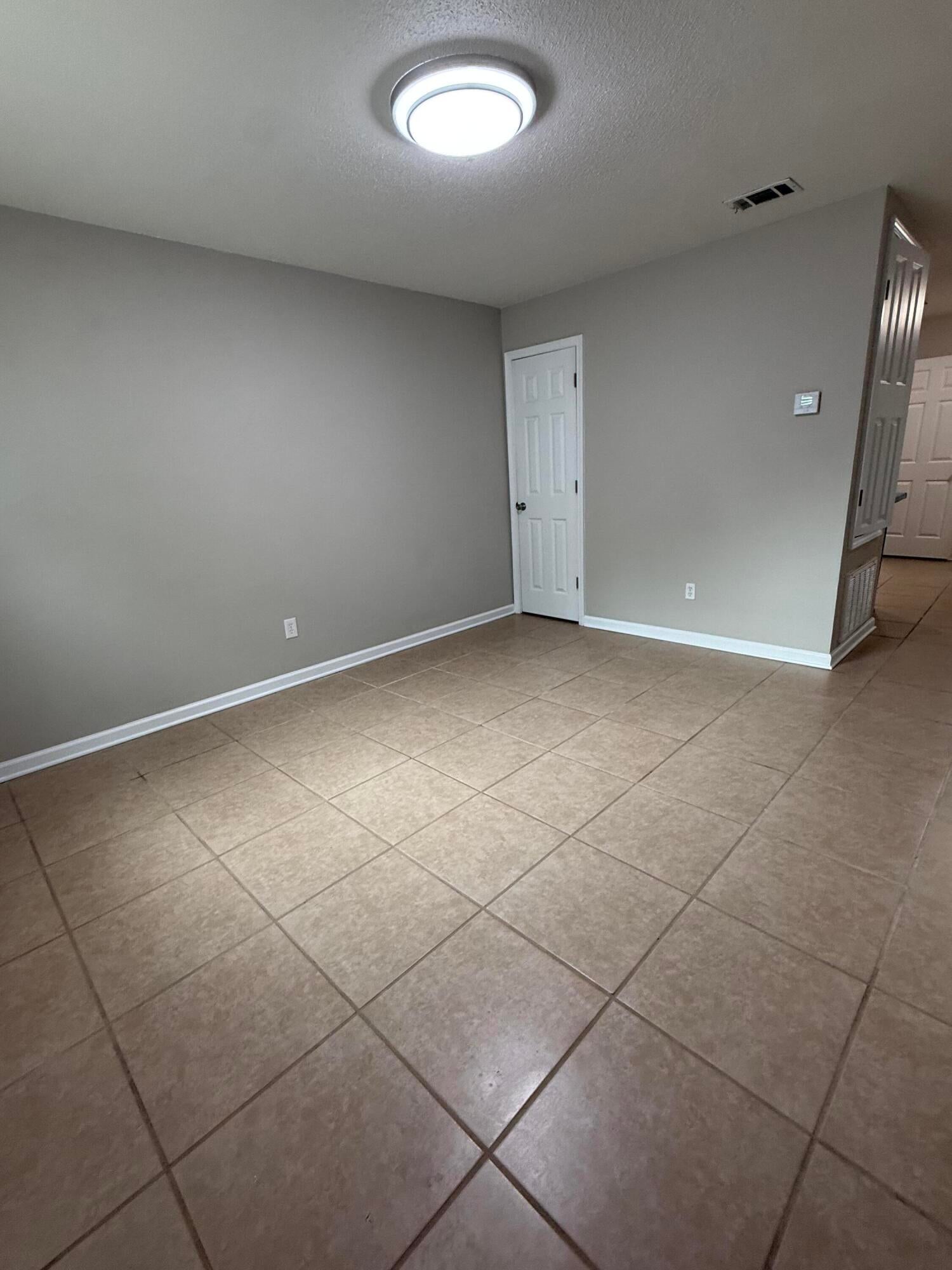 BROWNSVILLE STATION - Residential Lease