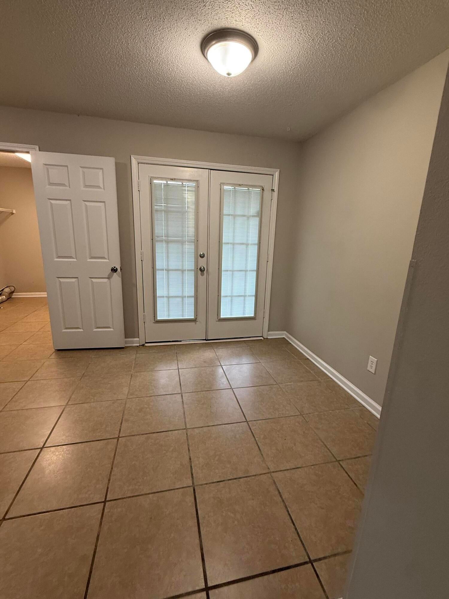 BROWNSVILLE STATION - Residential Lease
