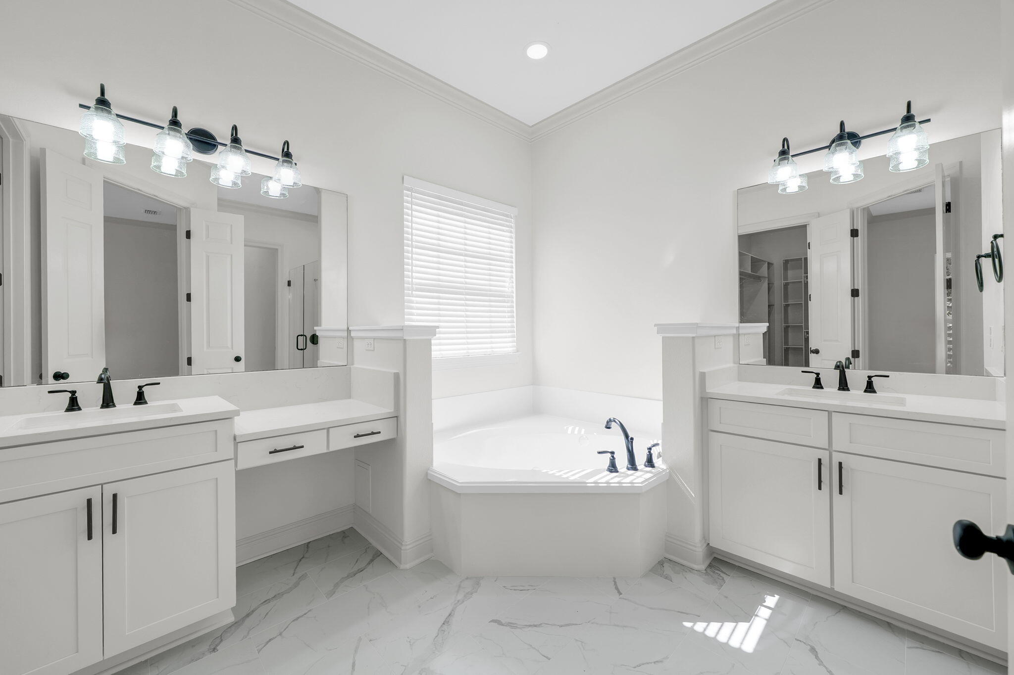 BLUEWATER BAY PH 2 - Residential