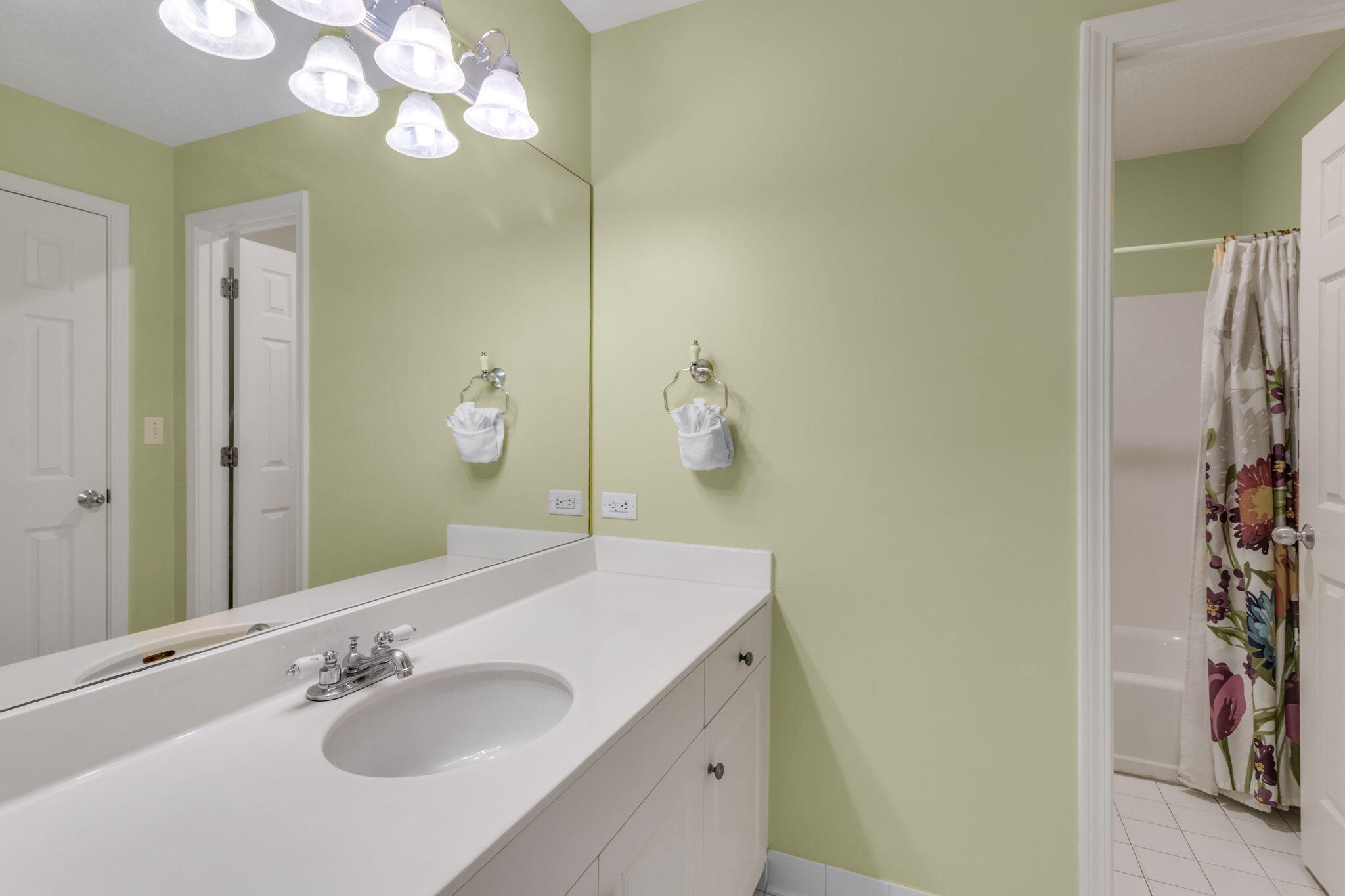 LEEWARD KEY - Residential