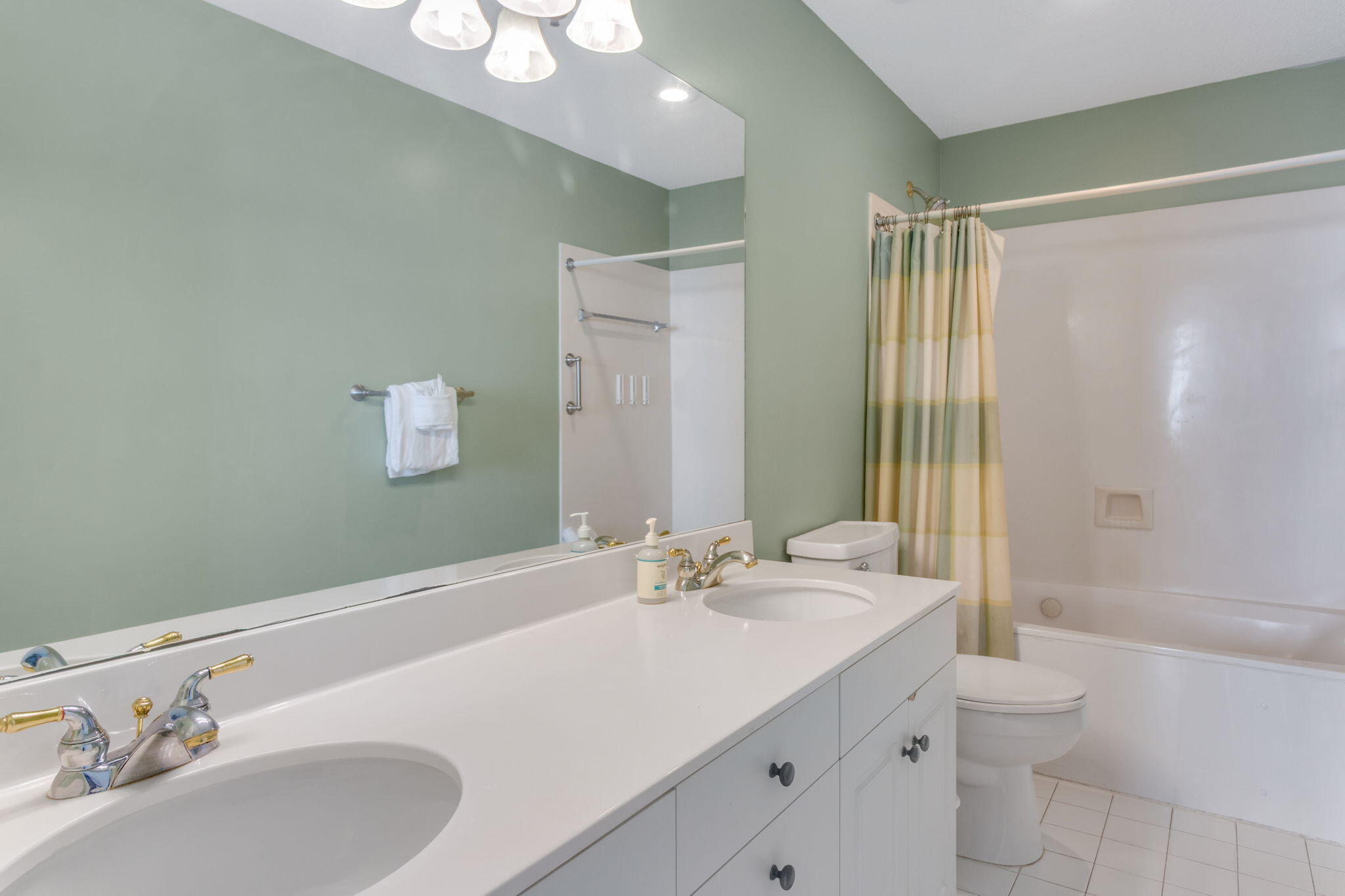 LEEWARD KEY - Residential