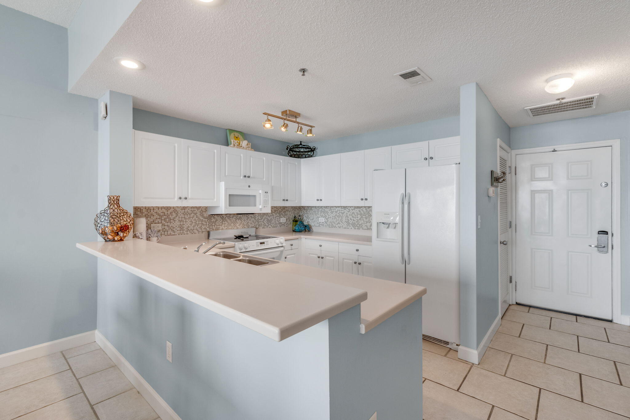 LEEWARD KEY - Residential