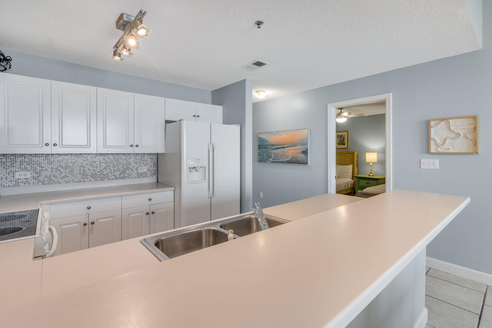 LEEWARD KEY - Residential
