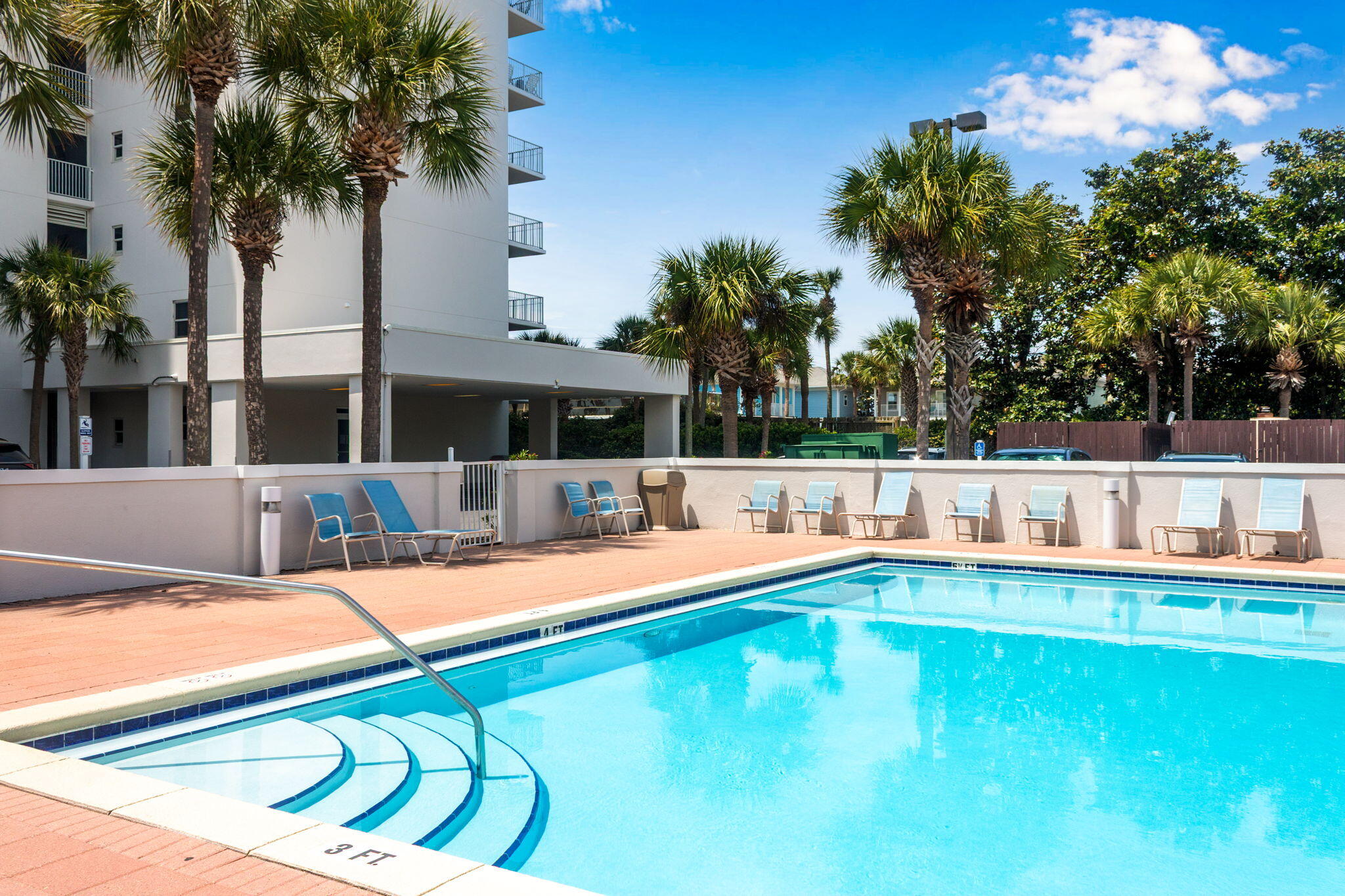 LEEWARD KEY - Residential