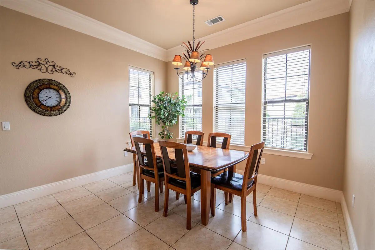VILLA LAGO - Residential Lease