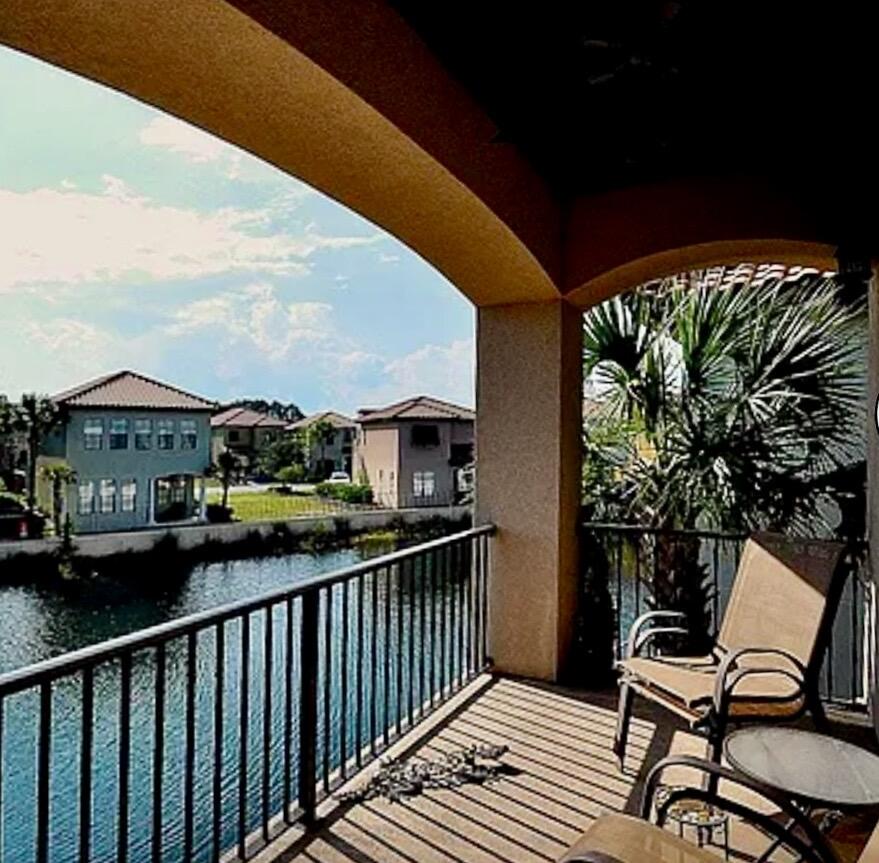 VILLA LAGO - Residential Lease