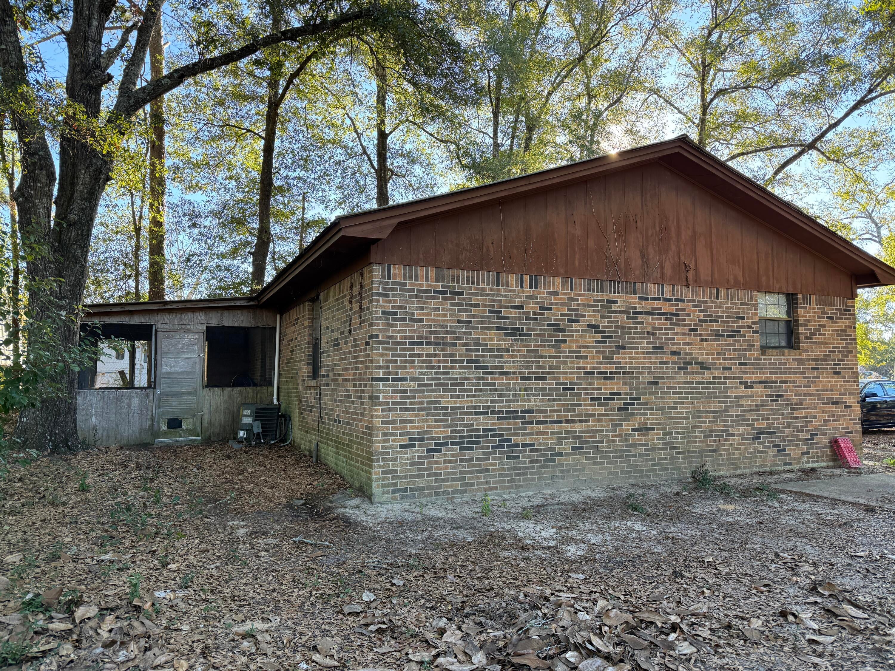NO RECORDED SUBDIVISION - Residential