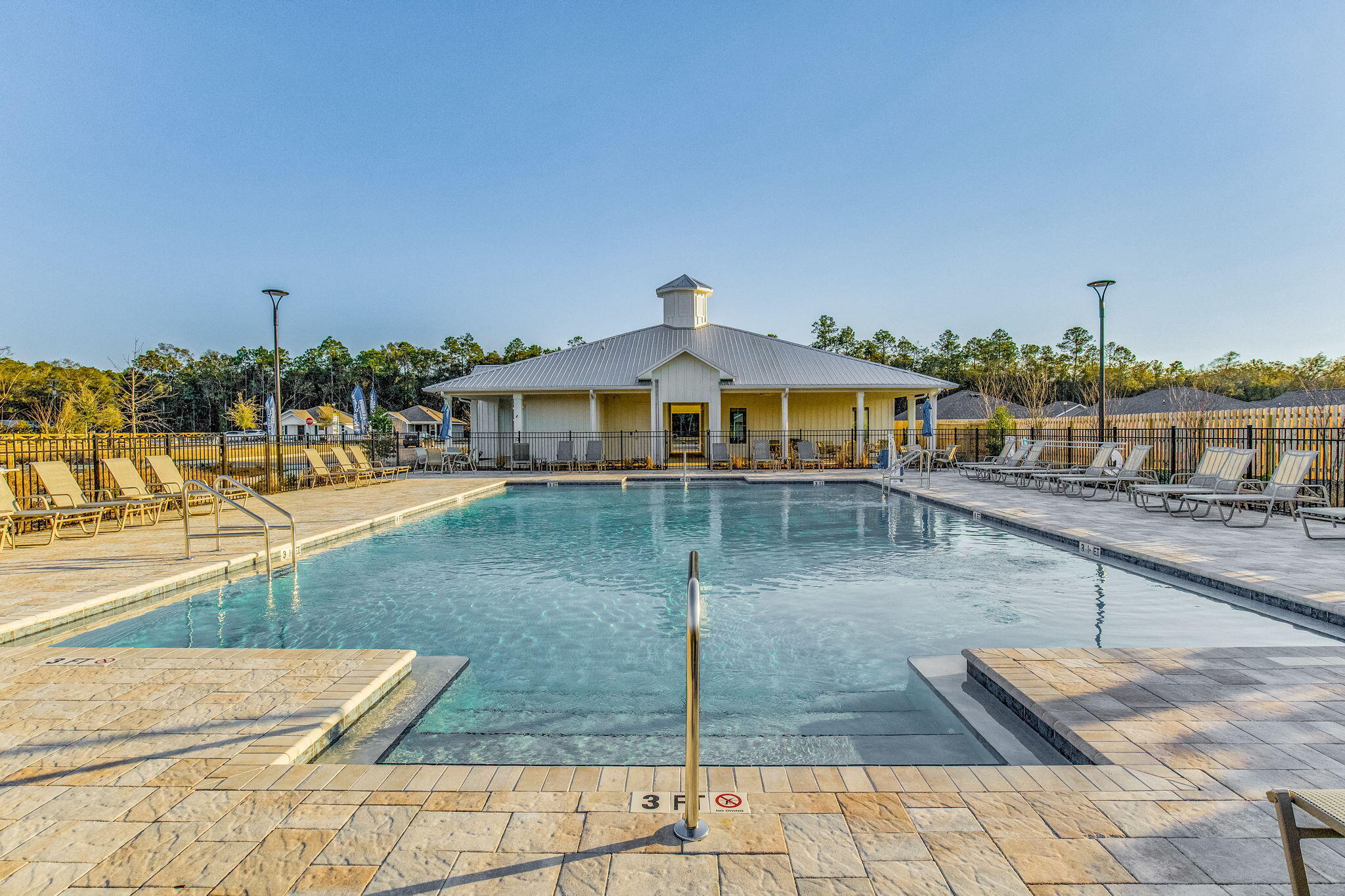 RIVERS COVE - Residential