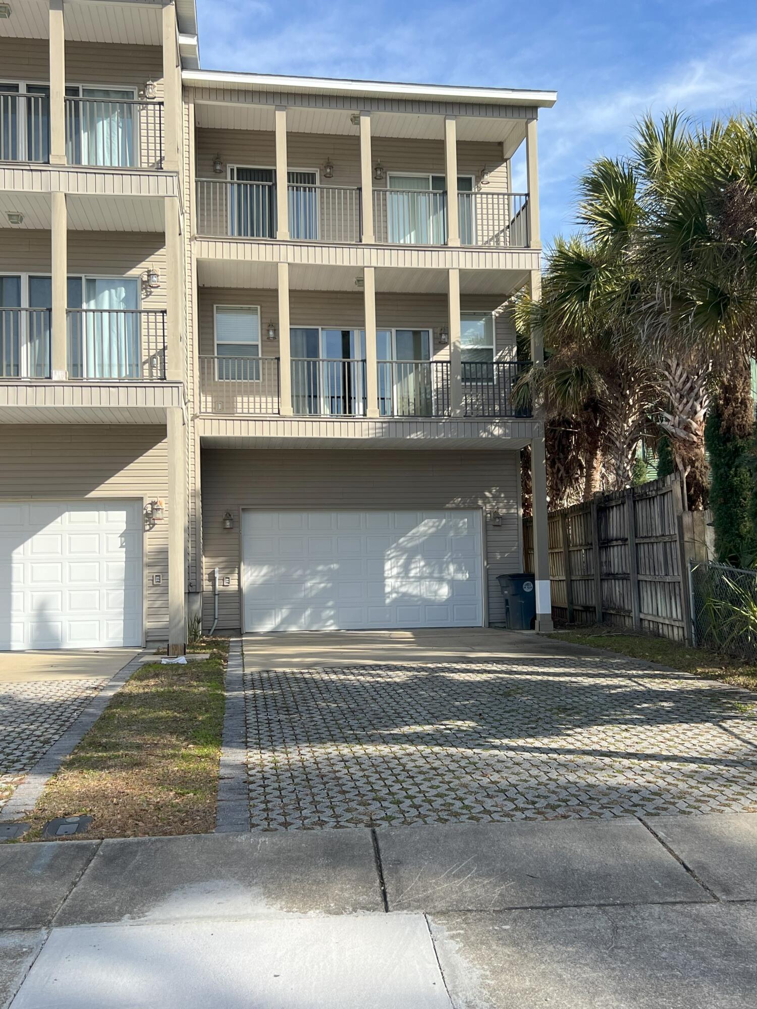 EL PESCADOR T/H LOT 1 - Residential Lease