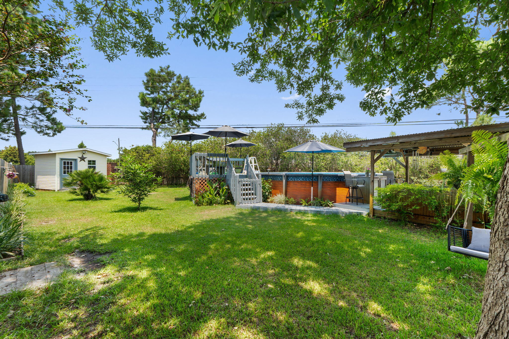 LIGHTHOUSE POINTE - Residential
