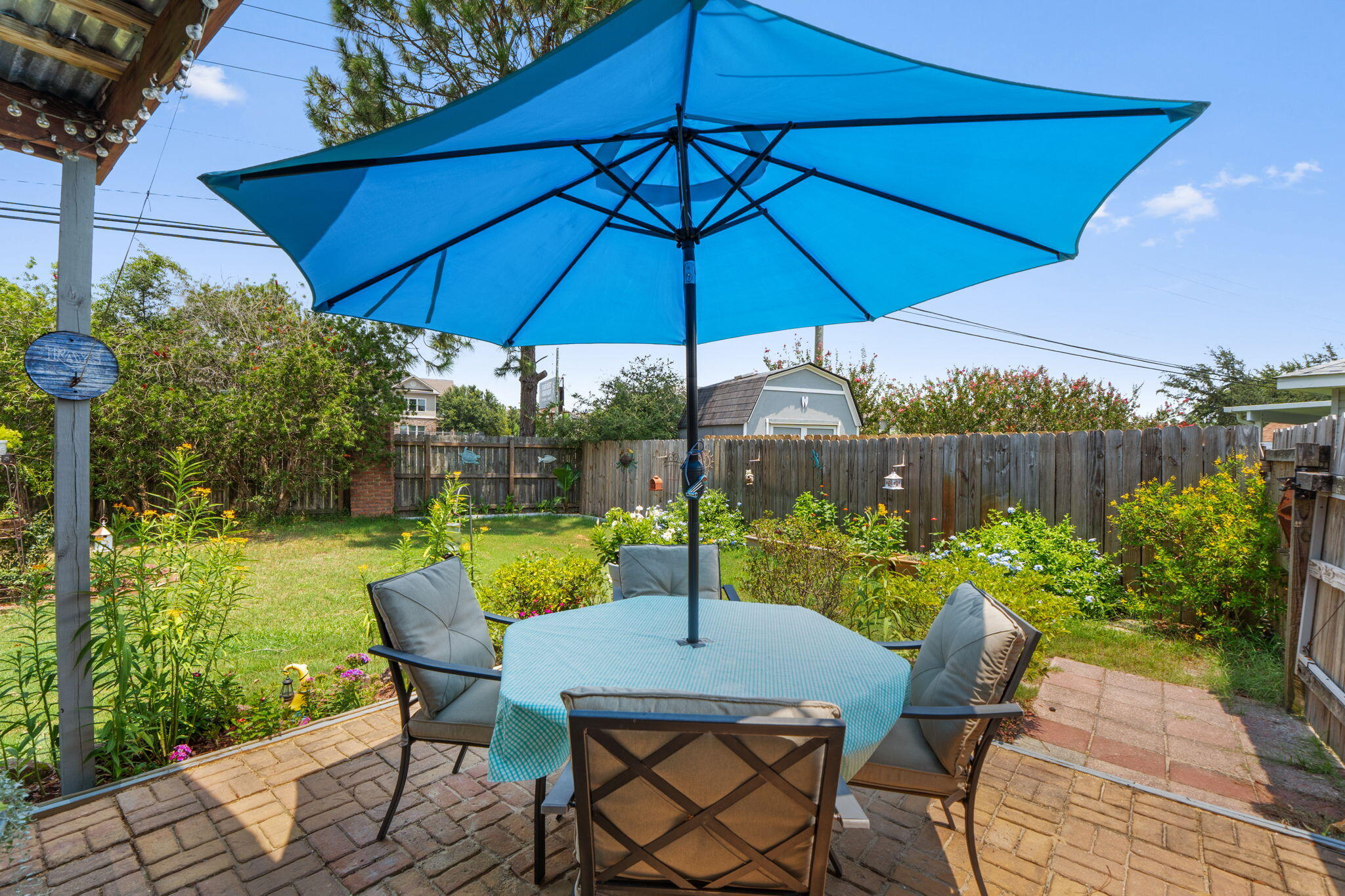 LIGHTHOUSE POINTE - Residential