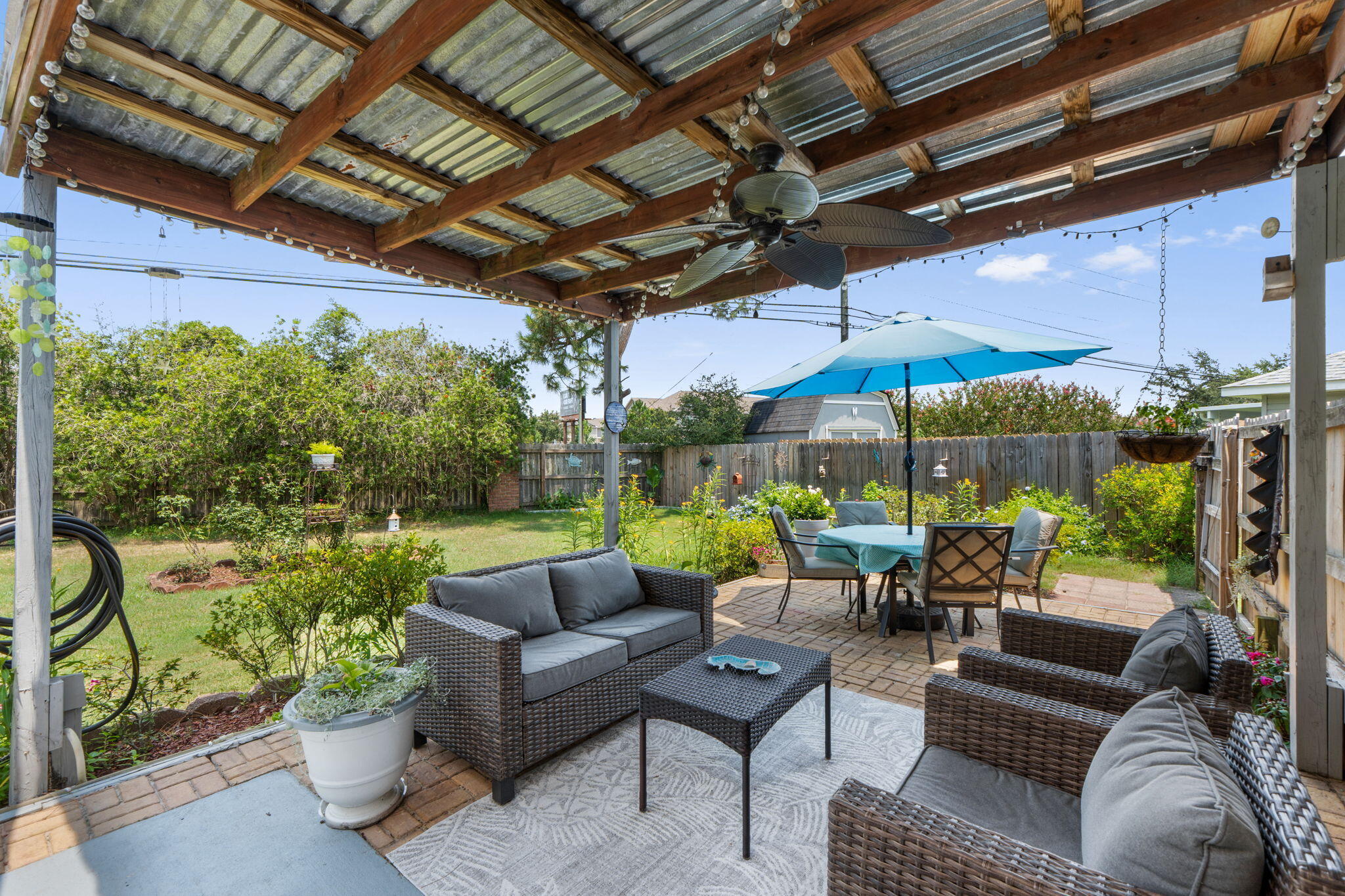 LIGHTHOUSE POINTE - Residential