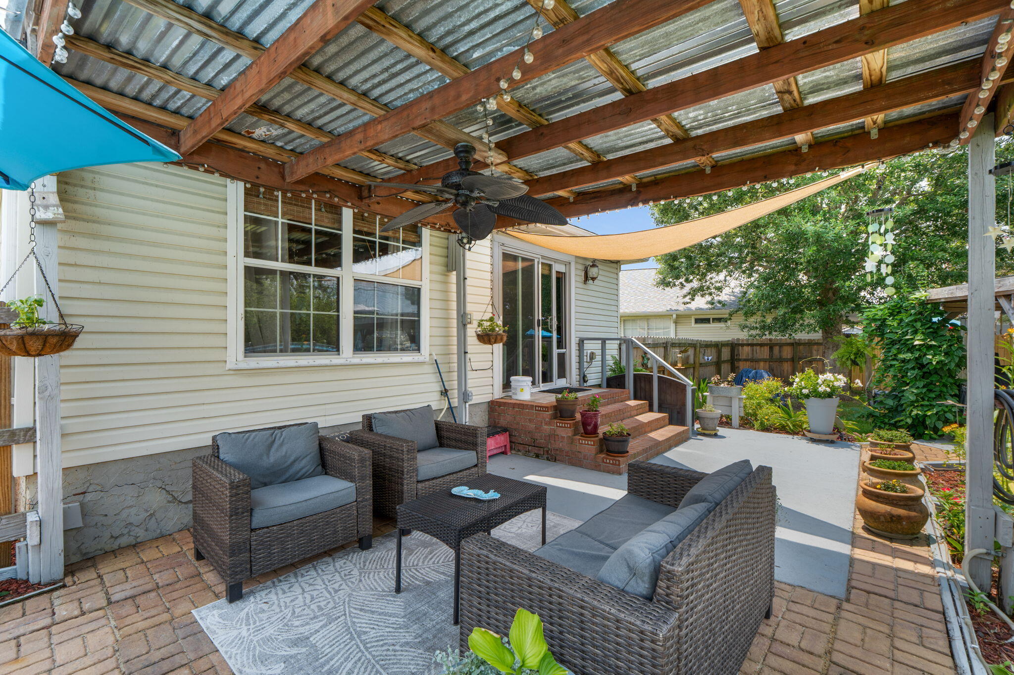 LIGHTHOUSE POINTE - Residential