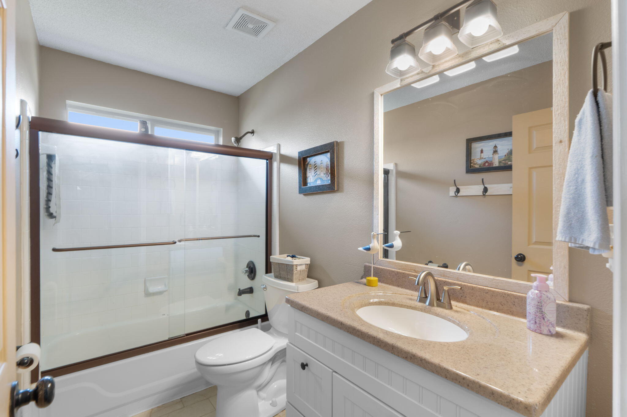 LIGHTHOUSE POINTE - Residential