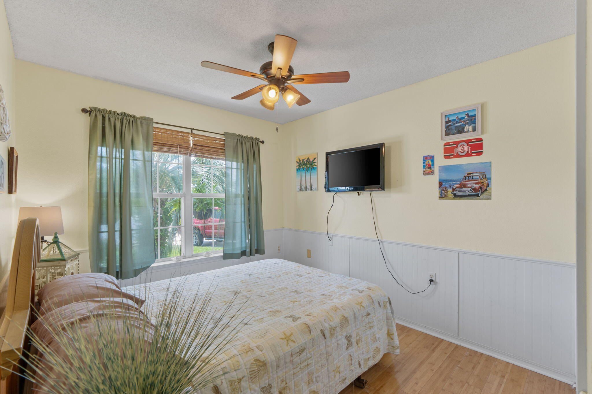 LIGHTHOUSE POINTE - Residential