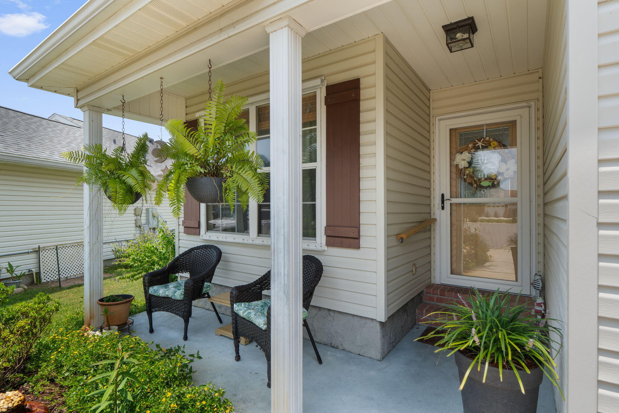 LIGHTHOUSE POINTE - Residential