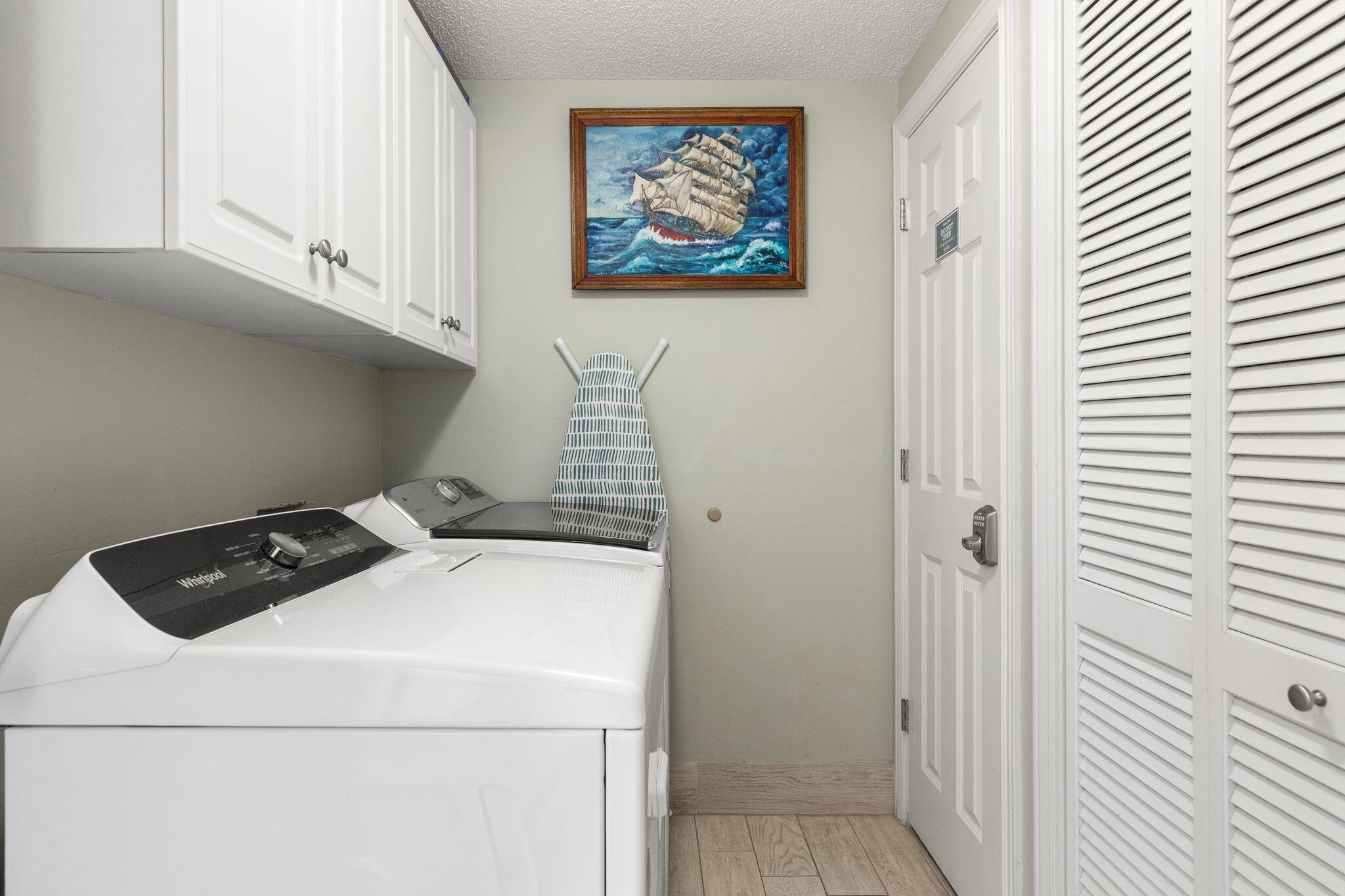 MAJESTIC BEACH TOWERS II - Residential