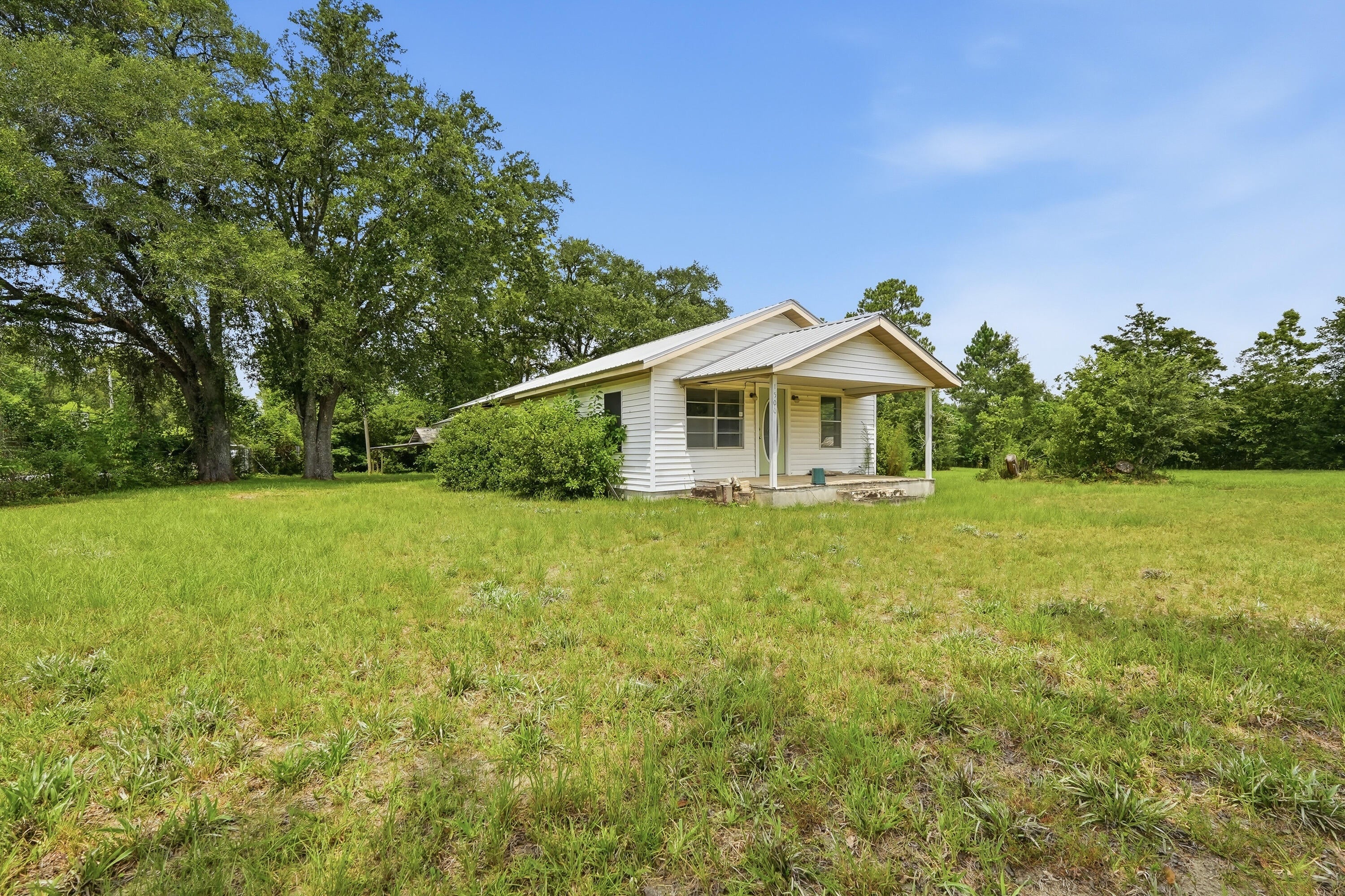 NO RECORDED SUBDIVISION - Residential
