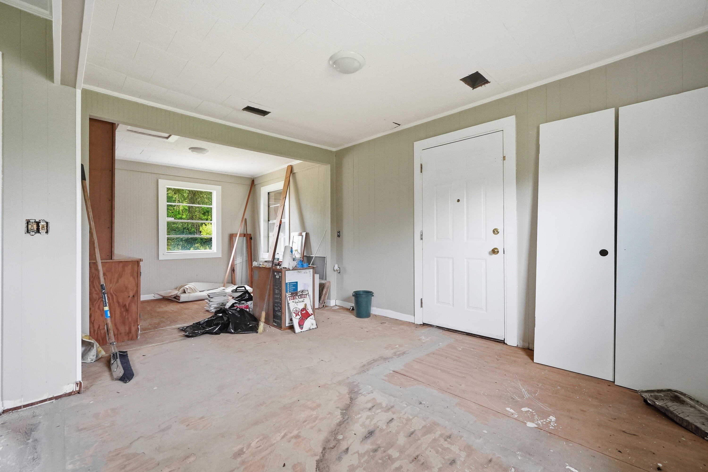 NO RECORDED SUBDIVISION - Residential