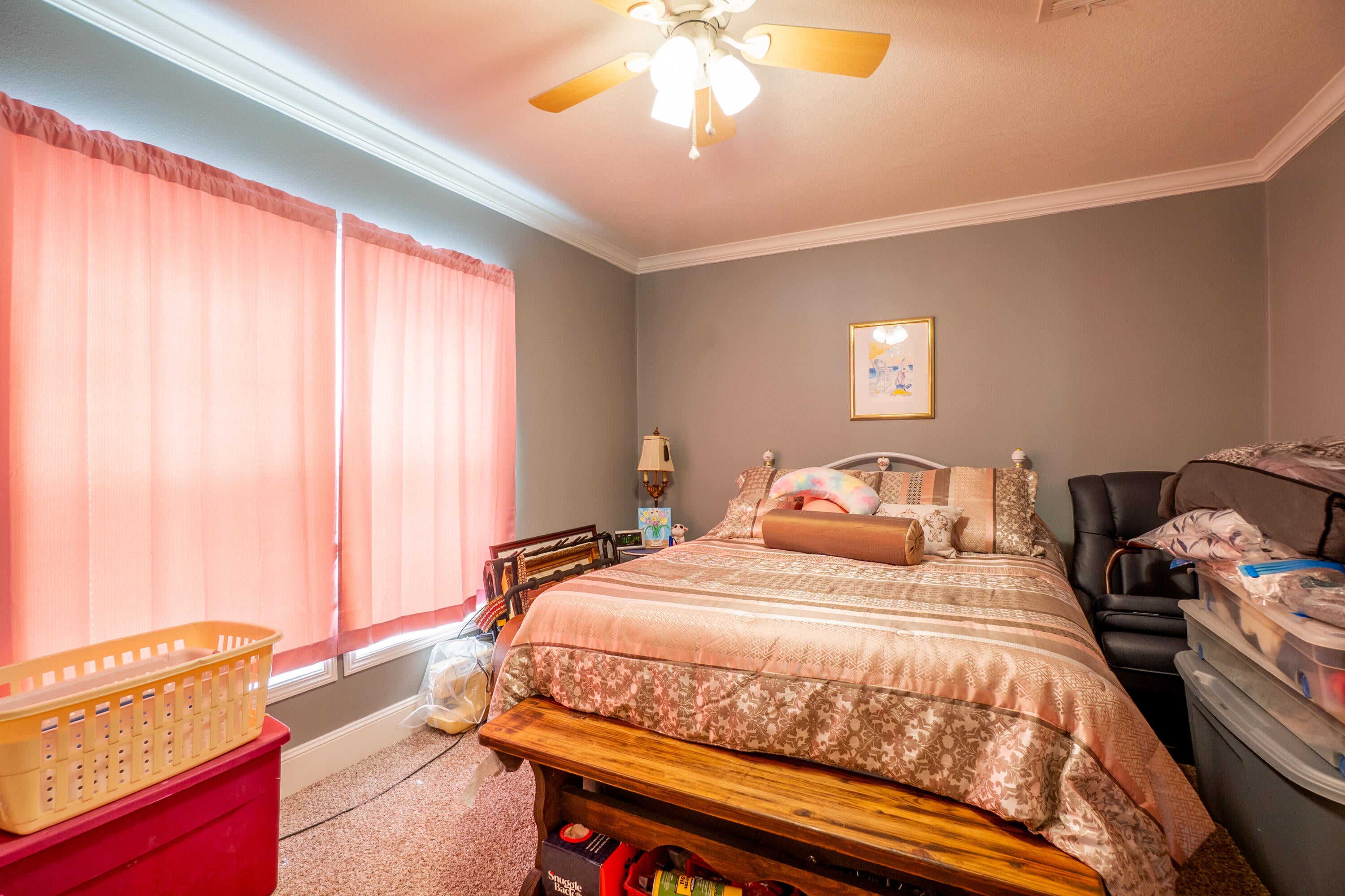 COUNTRY CLUB MANOR - Residential