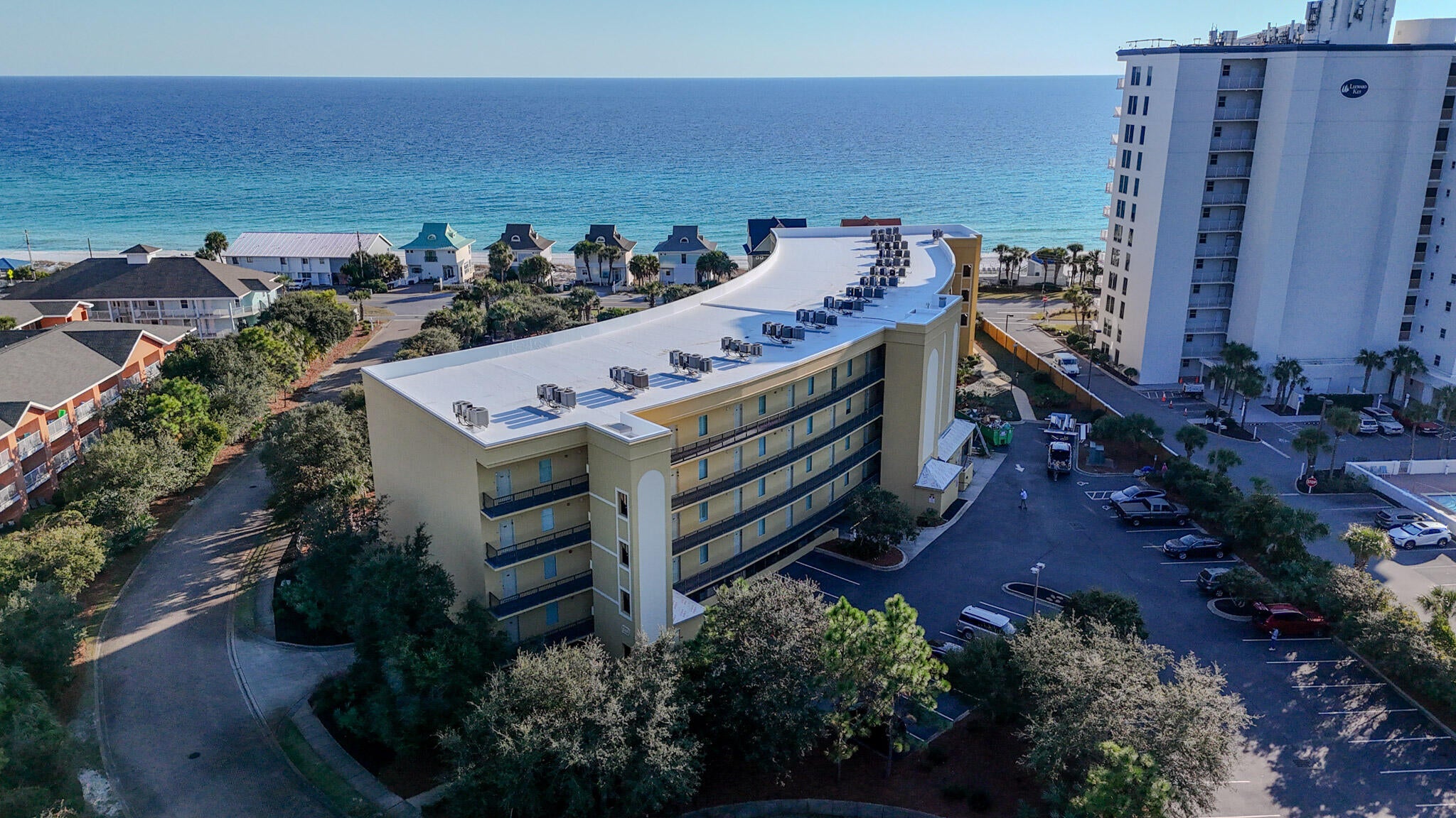 BEACH RESORT - Residential