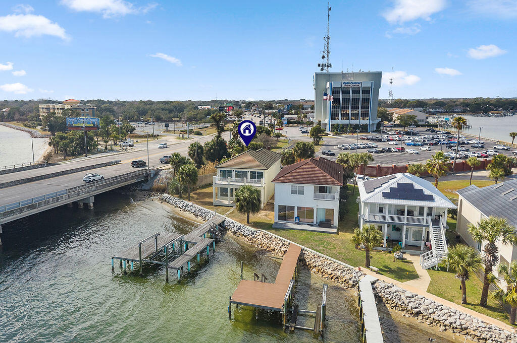 LIGHTHOUSE POINTE - Residential