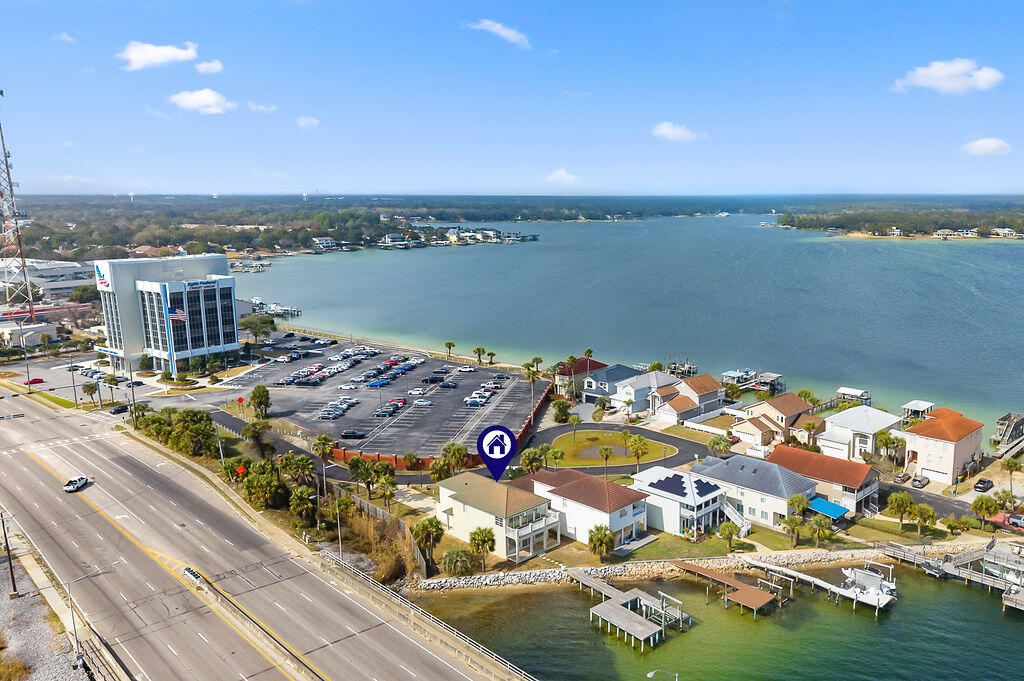 LIGHTHOUSE POINTE - Residential