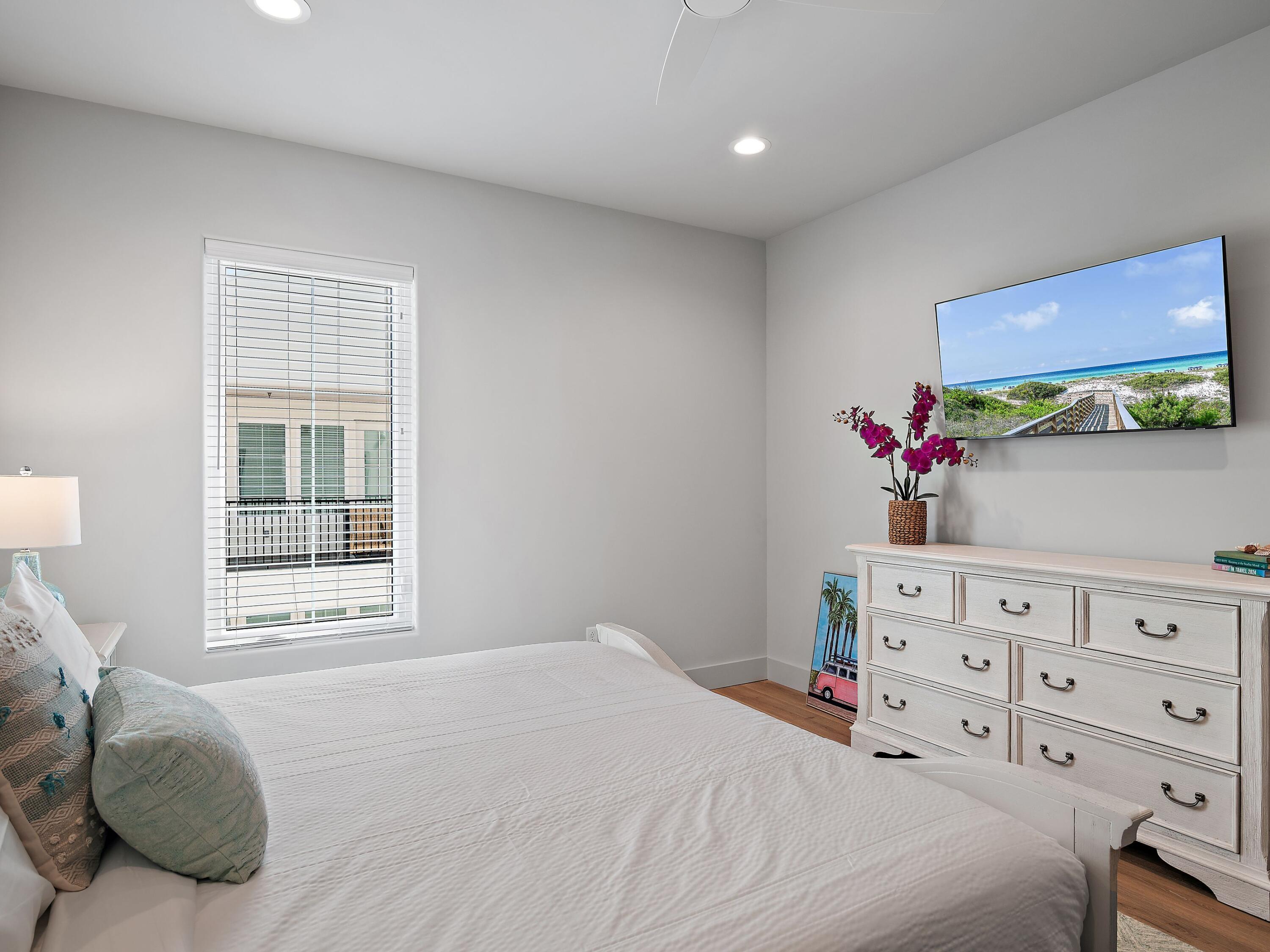 DeLuna Place Townhomes - Residential