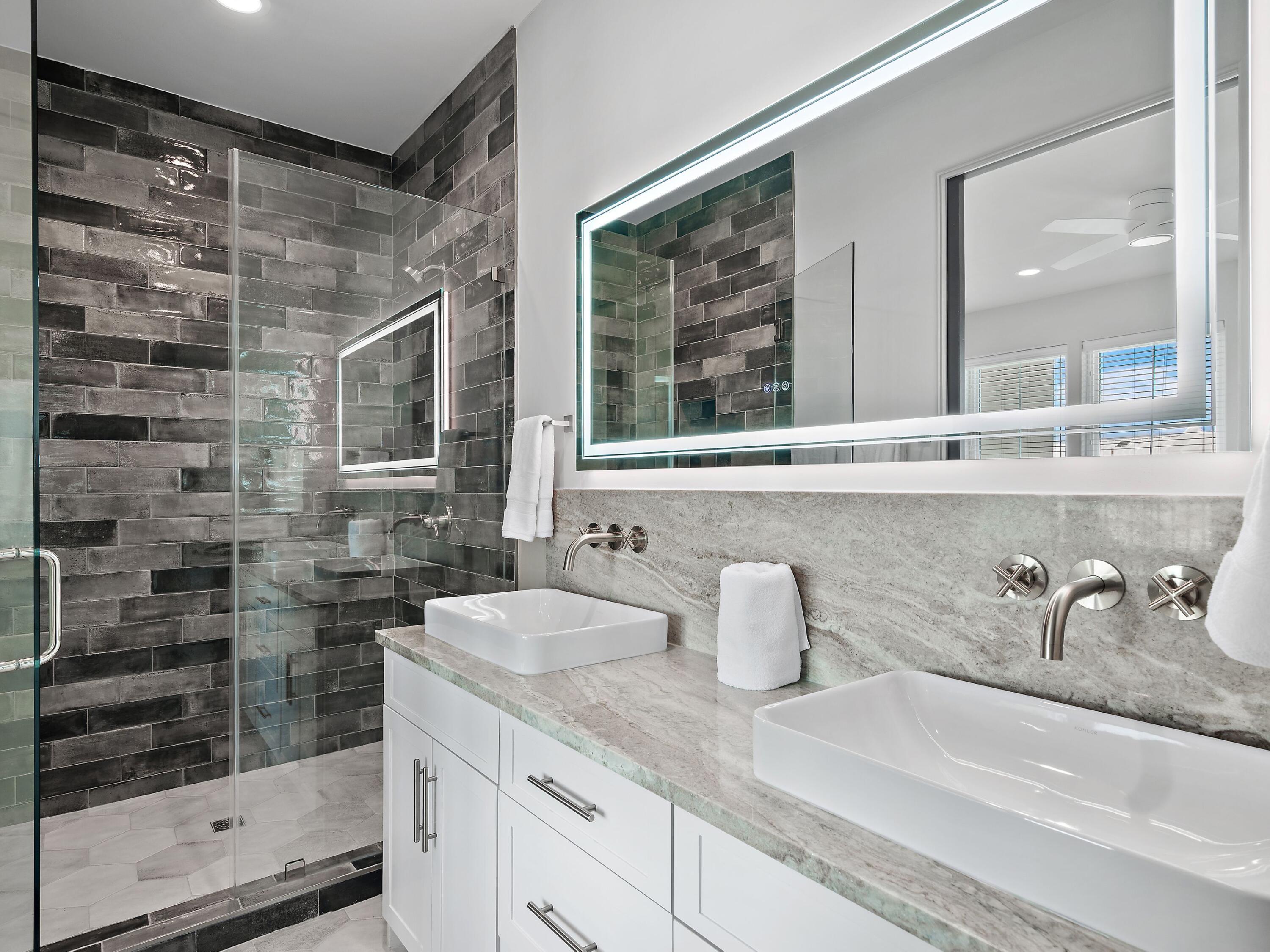 DeLuna Place Townhomes - Residential