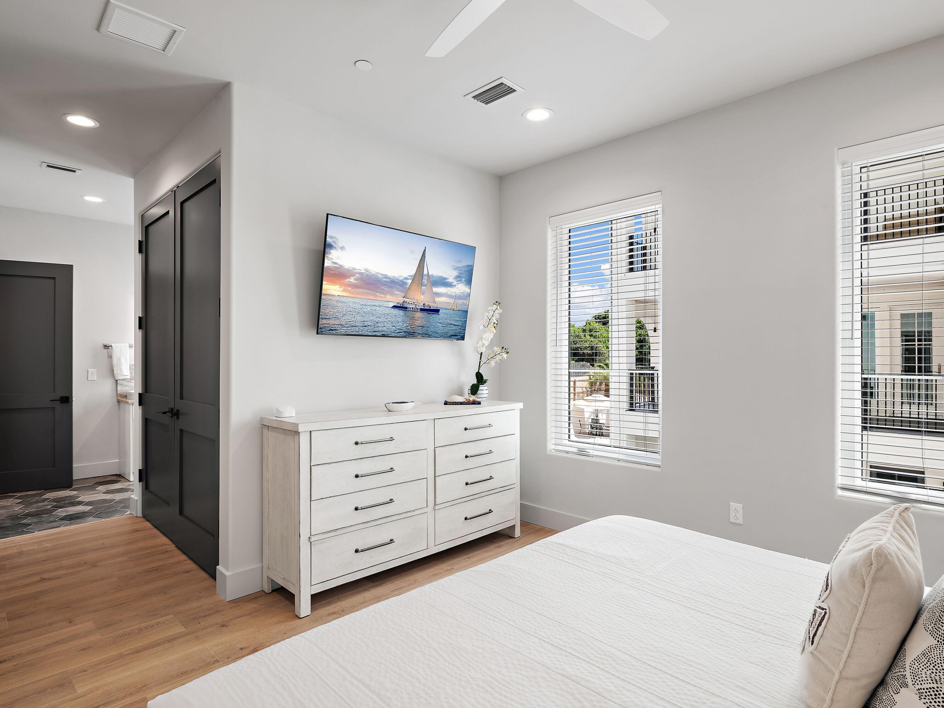 DeLuna Place Townhomes - Residential