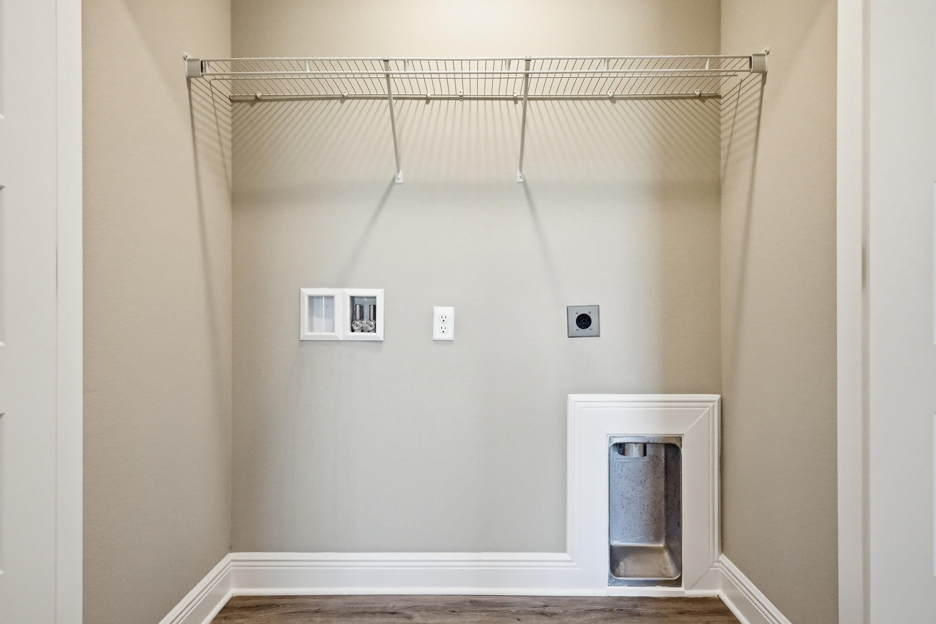 Vicki Leigh T/H - Residential